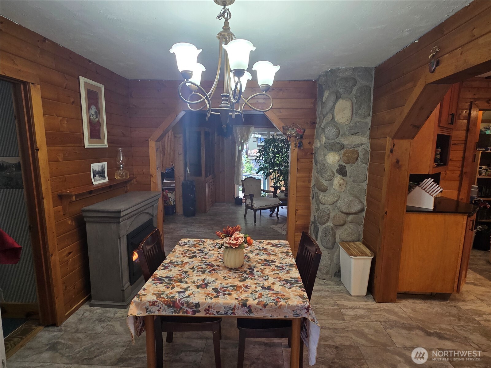 71403 Old Cascade Highway Property Photo 8