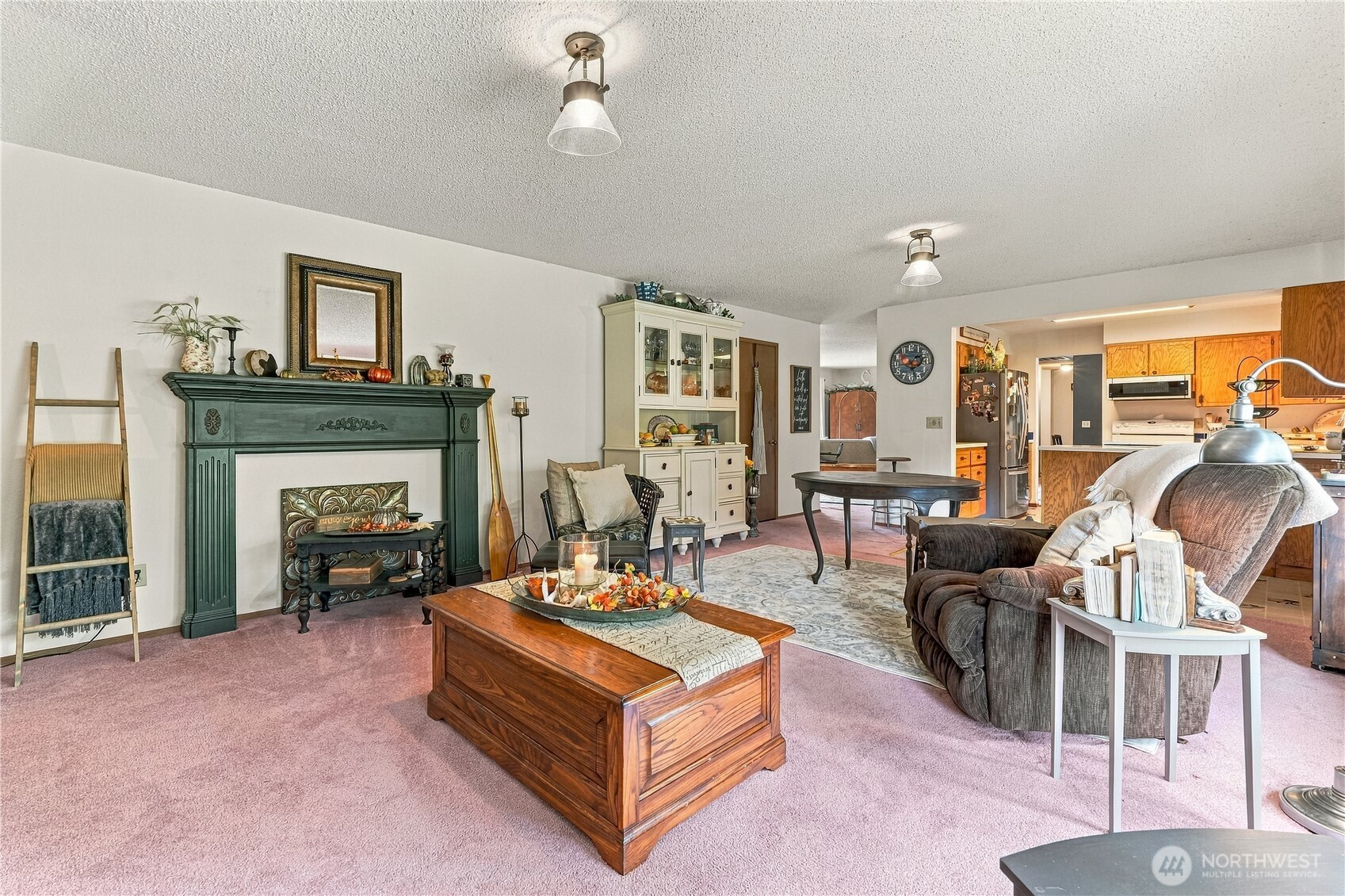 2567 Lemaister Avenue Property Photo 8