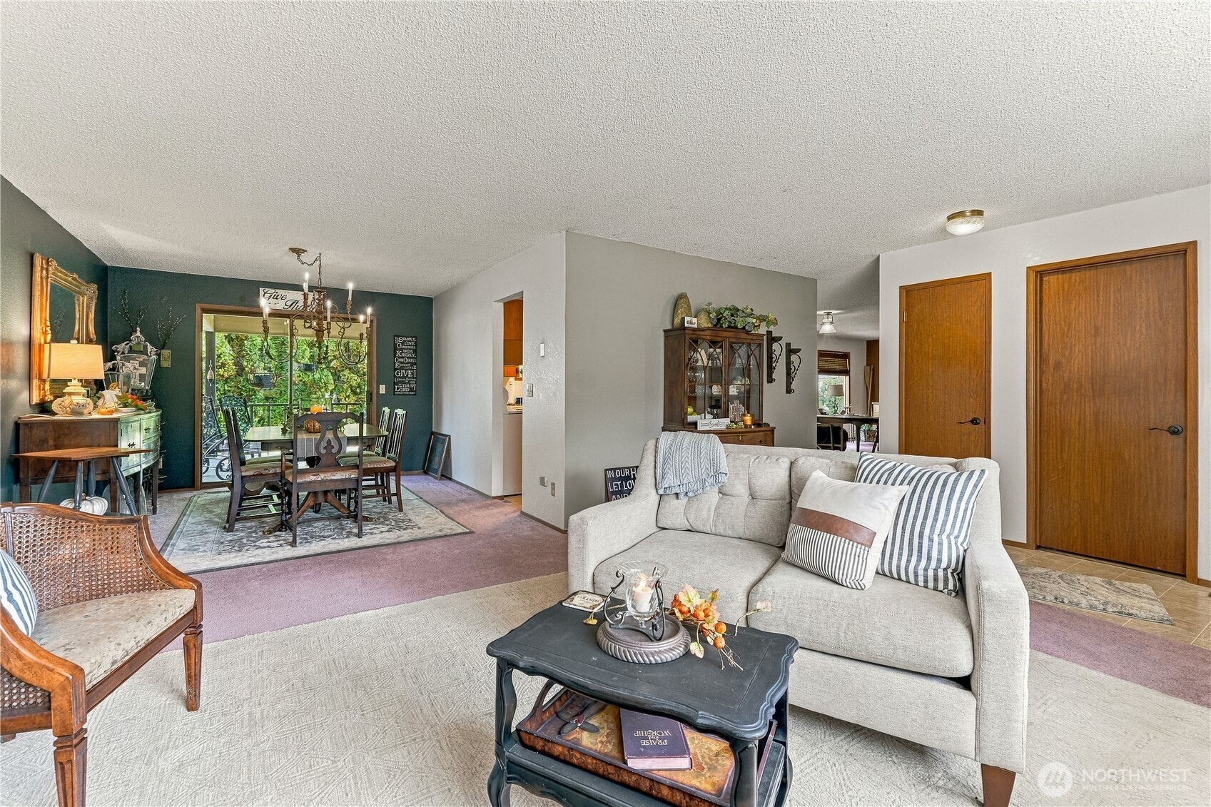 2567 Lemaister Avenue Property Photo 12