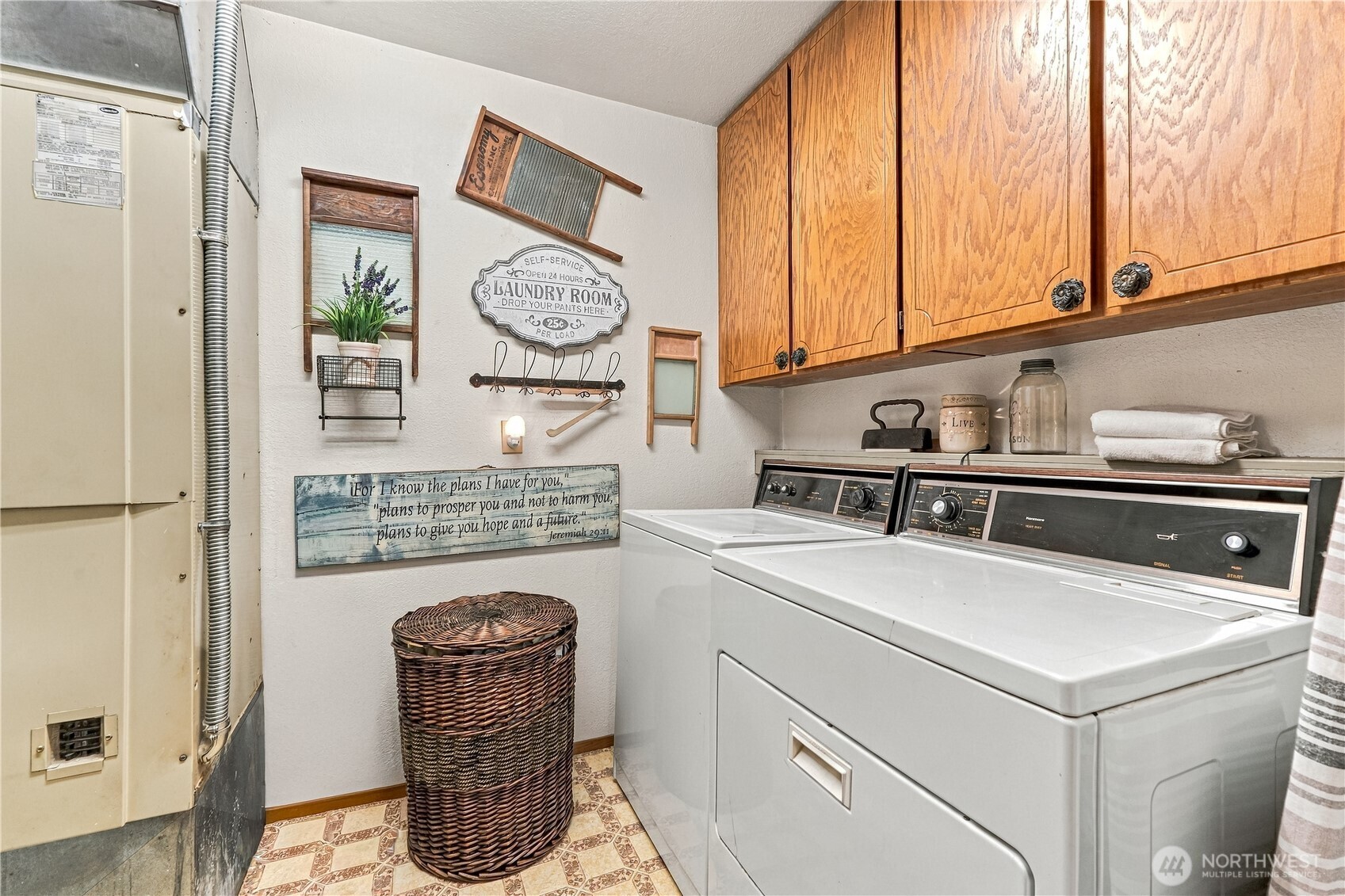 2567 Lemaister Avenue Property Photo 27