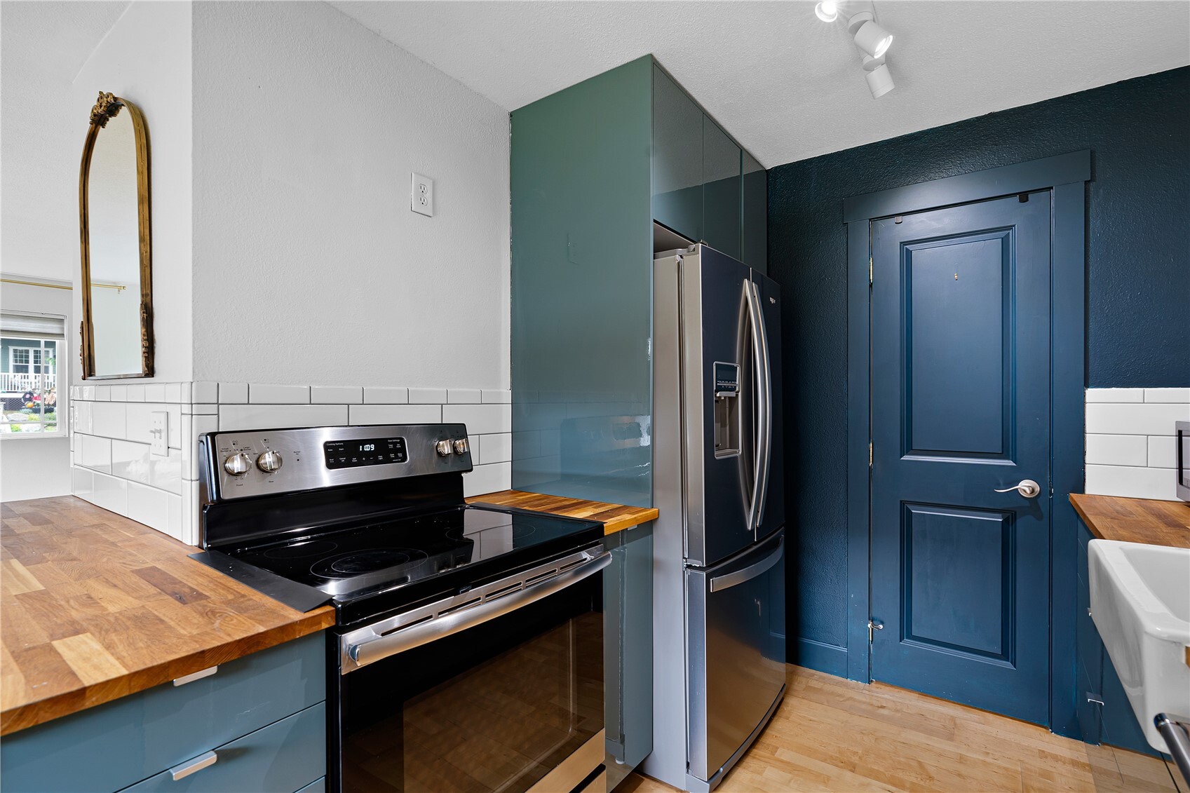 1111 N K Street 105 Property Photo 6