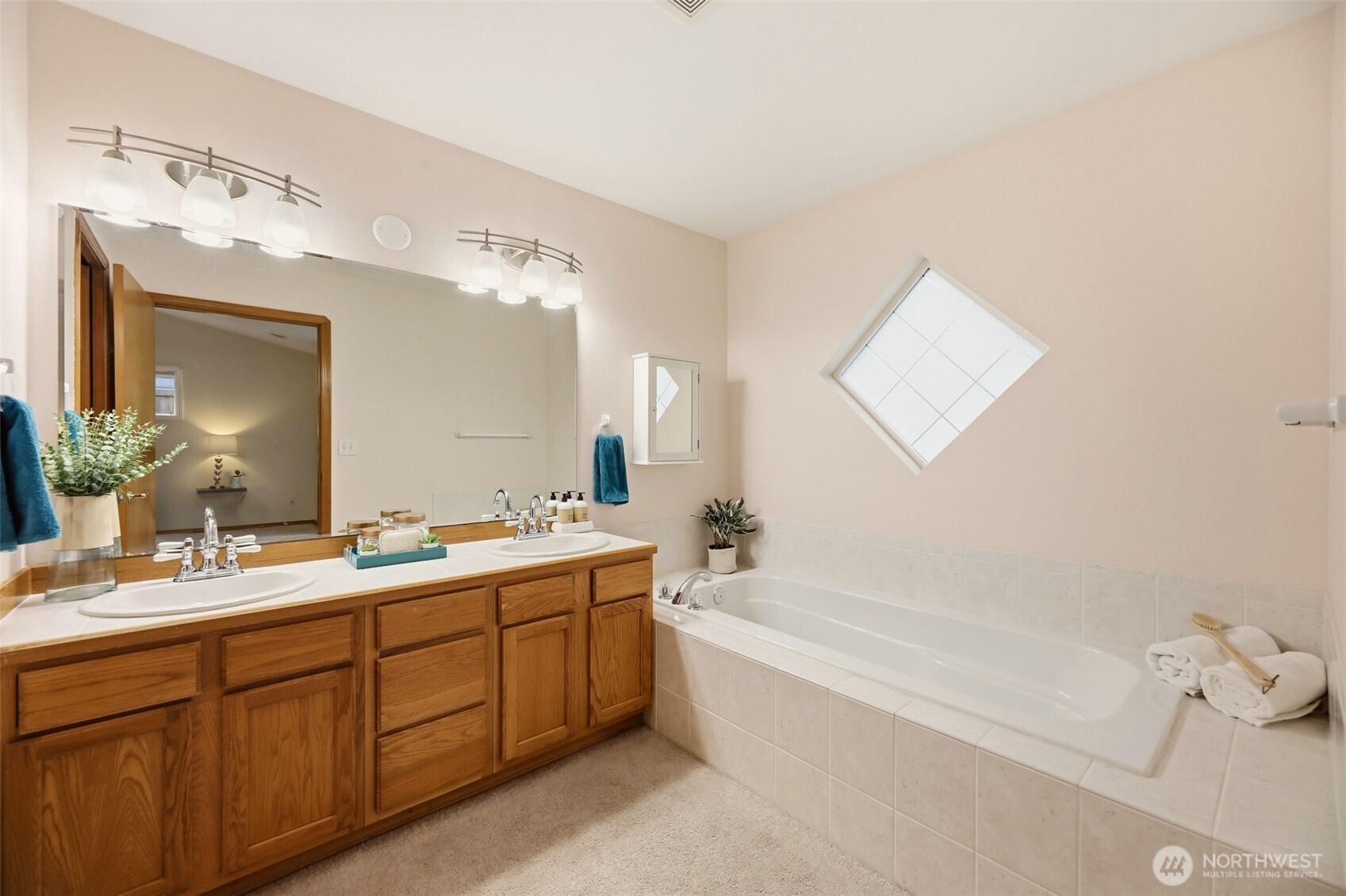 10925 51st Avenue Property Photo 23