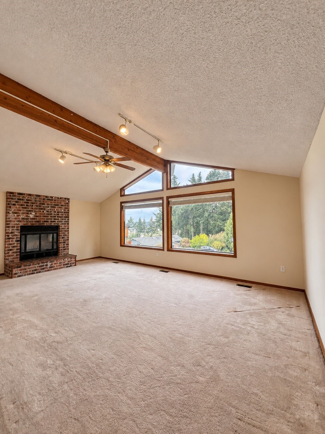 9914 71st Street Property Photo 5
