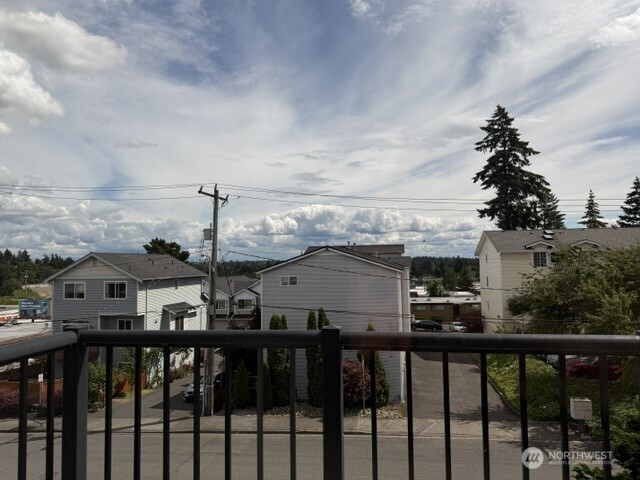 124 Sw 154th Street 302 Property Photo 2