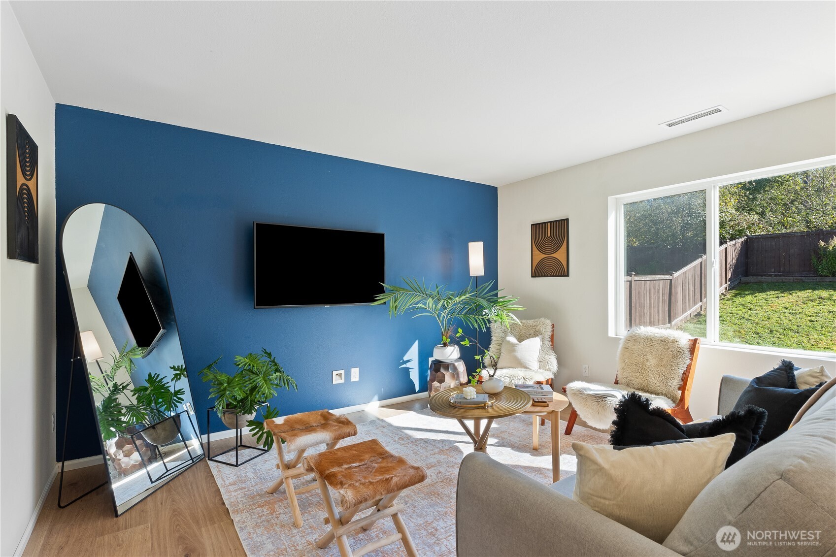 10203 Messner Avenue Property Photo 5
