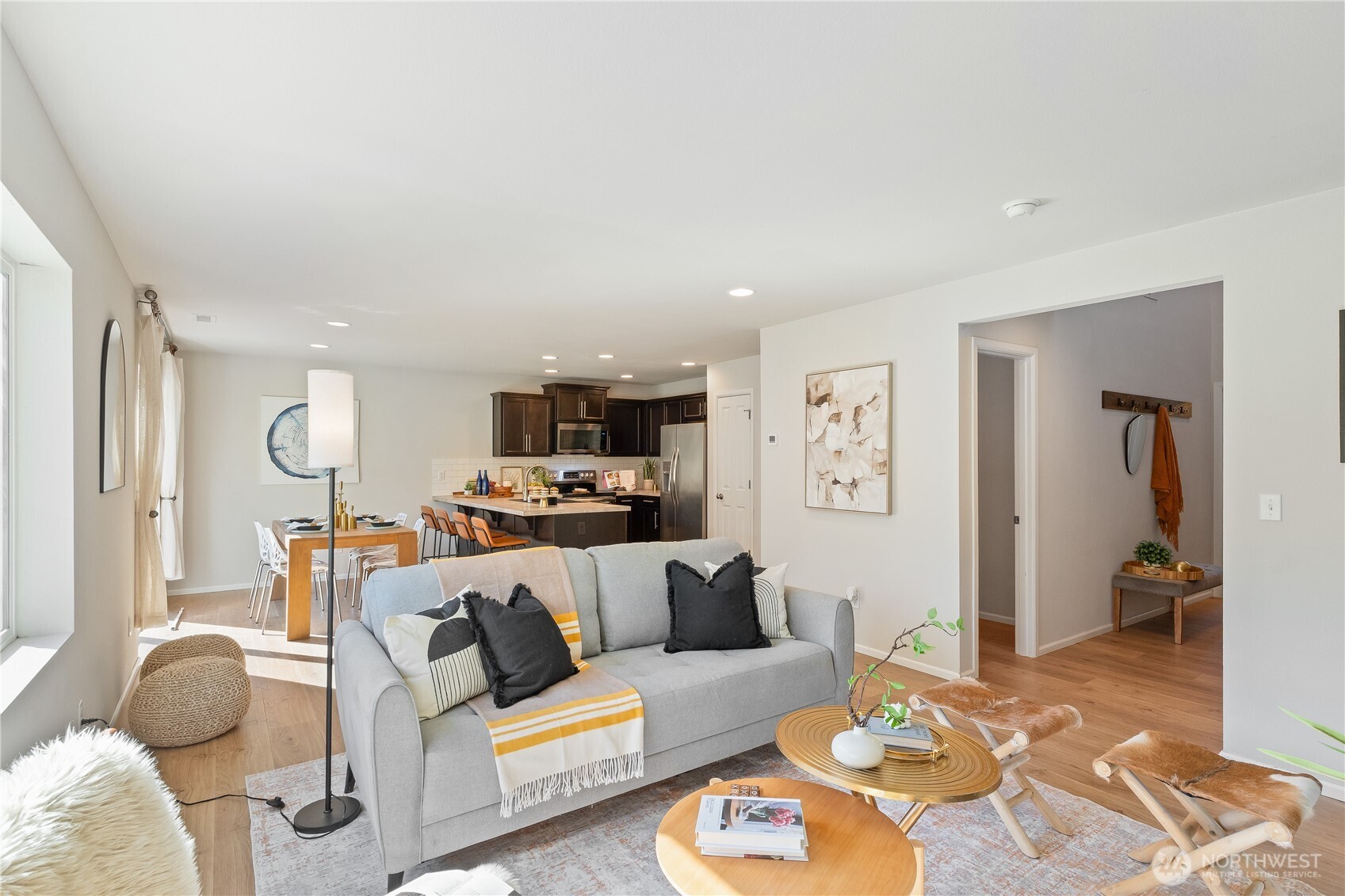 10203 Messner Avenue Property Photo 6
