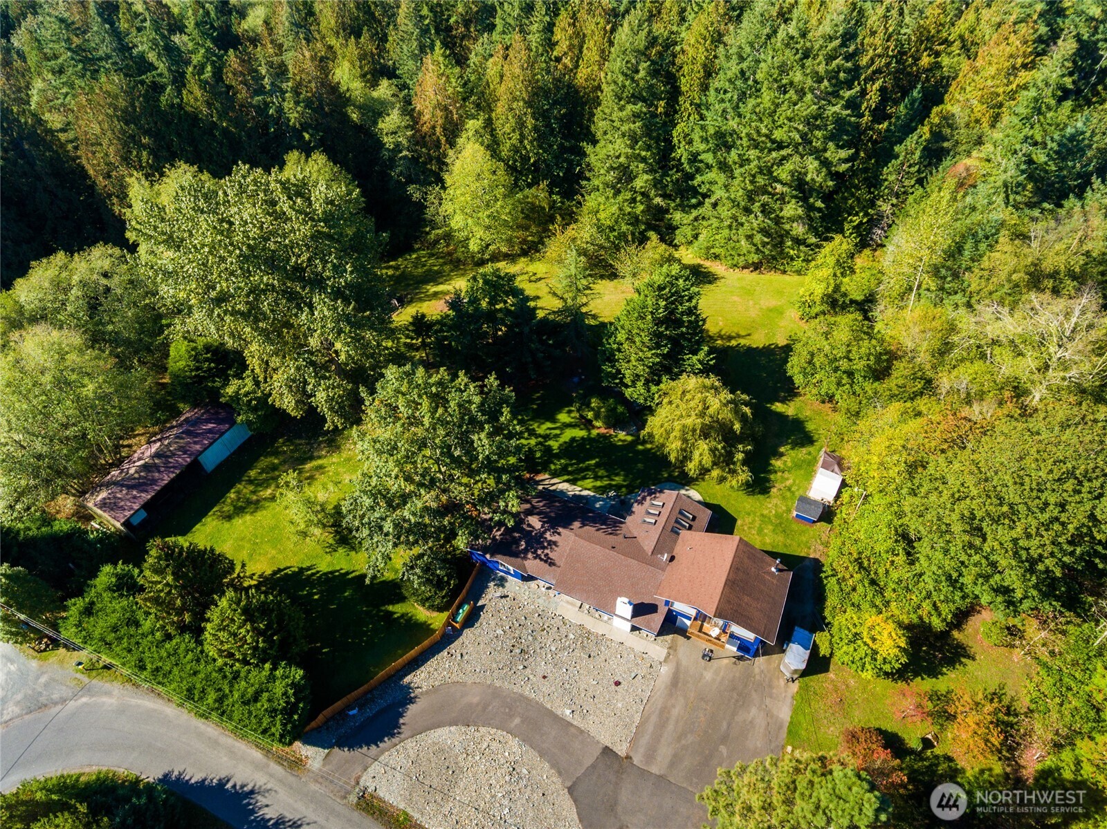 16674 Mountain View Road Property Photo 2