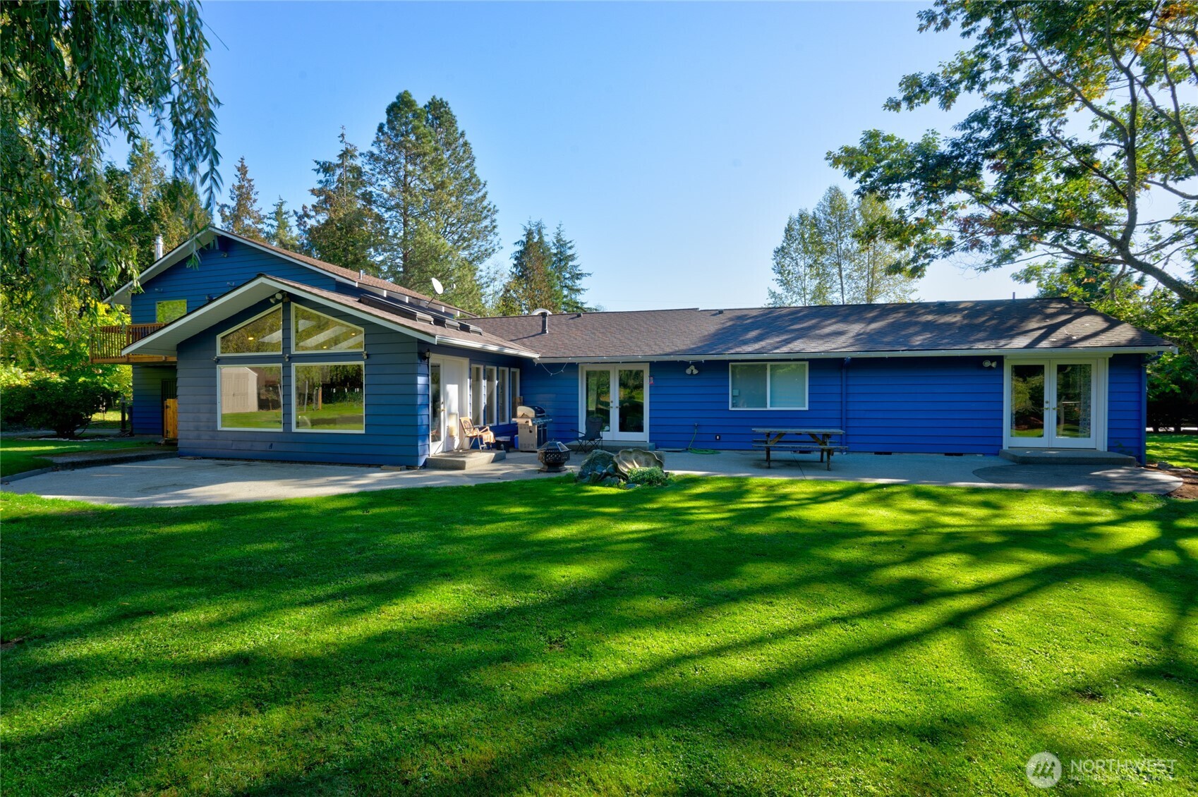 16674 Mountain View Road Property Photo 5