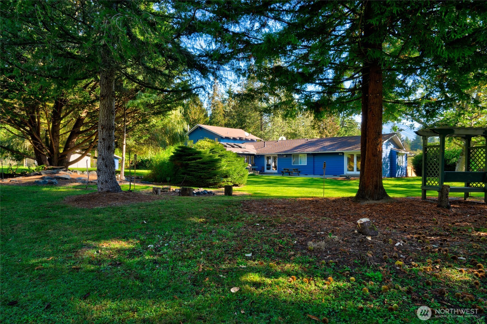 16674 Mountain View Road Property Photo 6