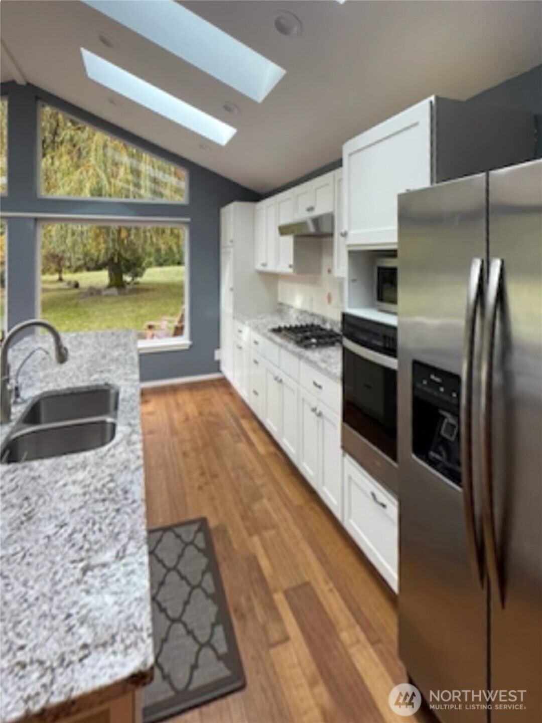 16674 Mountain View Road Property Photo 15