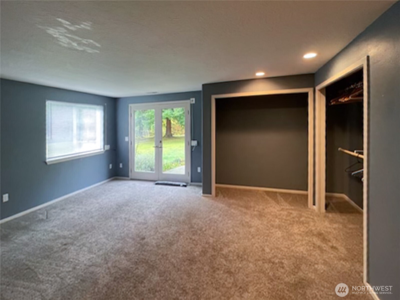 16674 Mountain View Road Property Photo 16