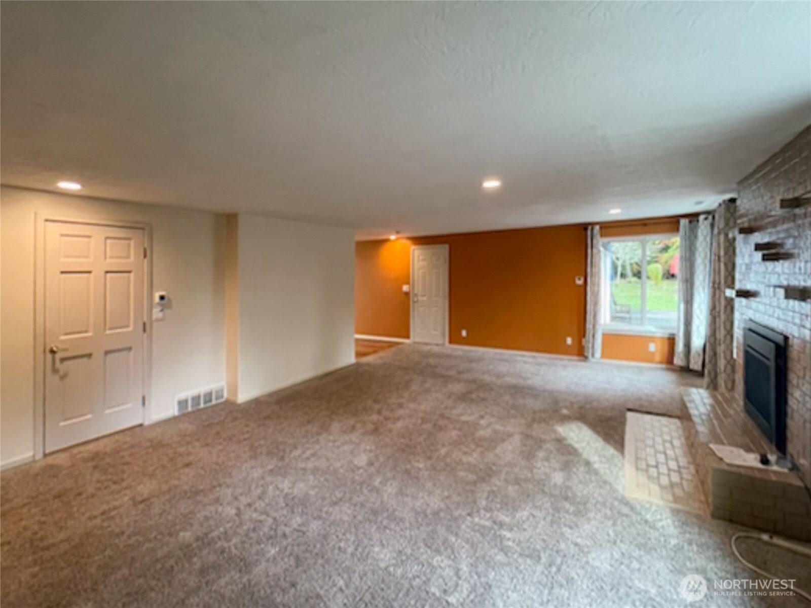 16674 Mountain View Road Property Photo 21