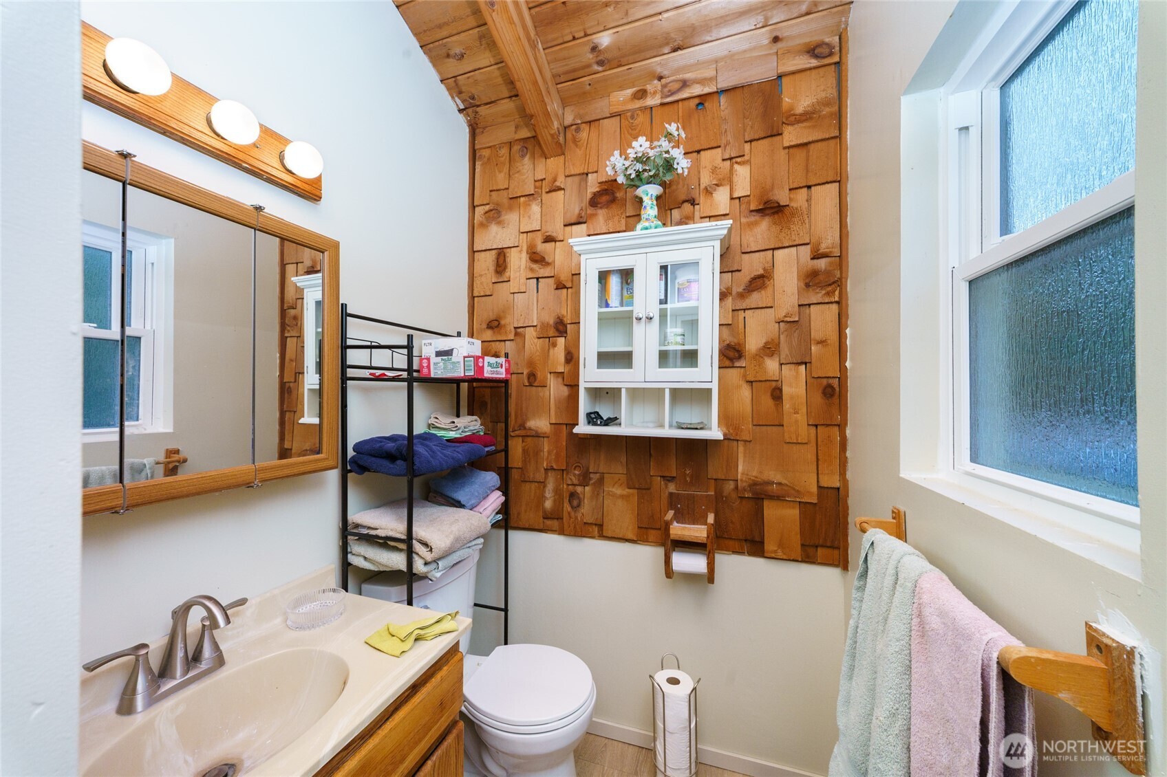 16674 Mountain View Road Property Photo 24