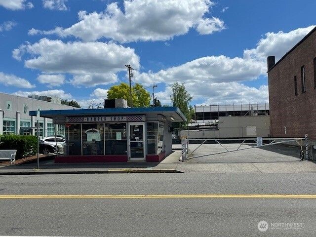 316 E Main Street Property Photo 1