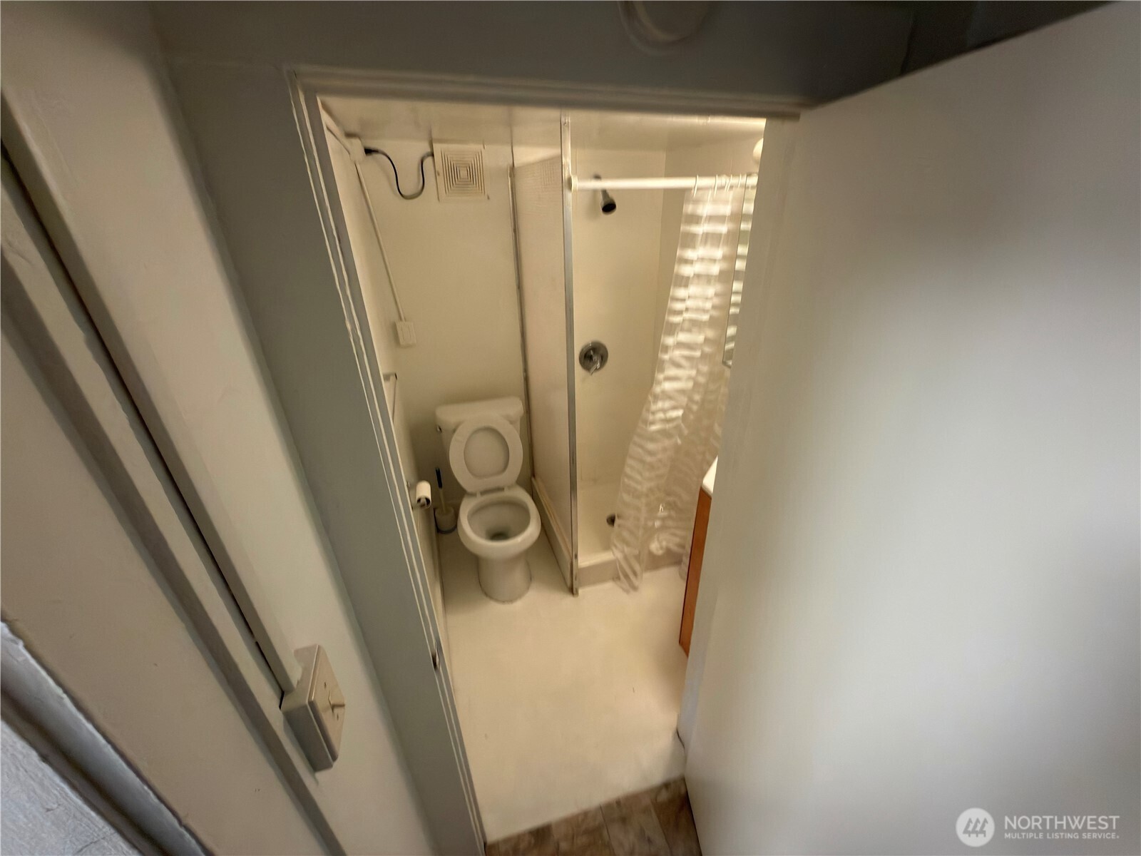 1409 Nw 54th Street Property Photo 15
