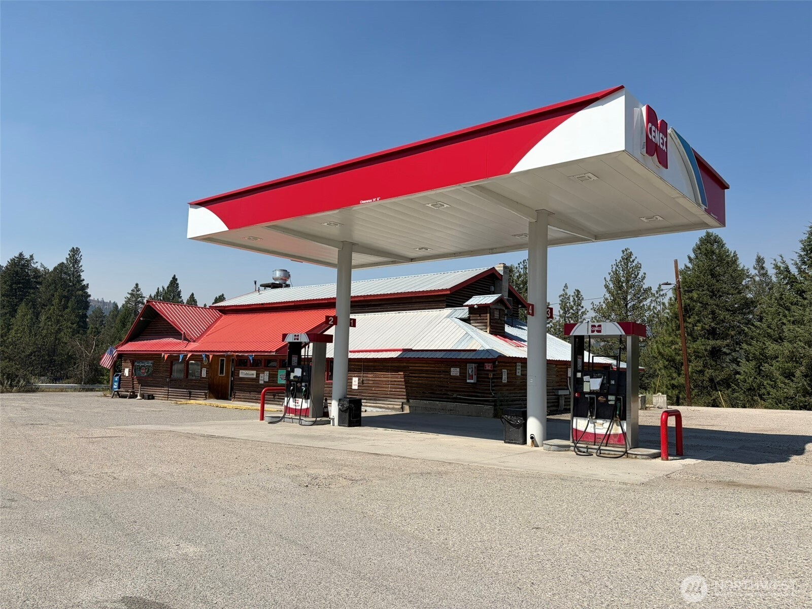 16267 Hwy 21 Property Photo 2