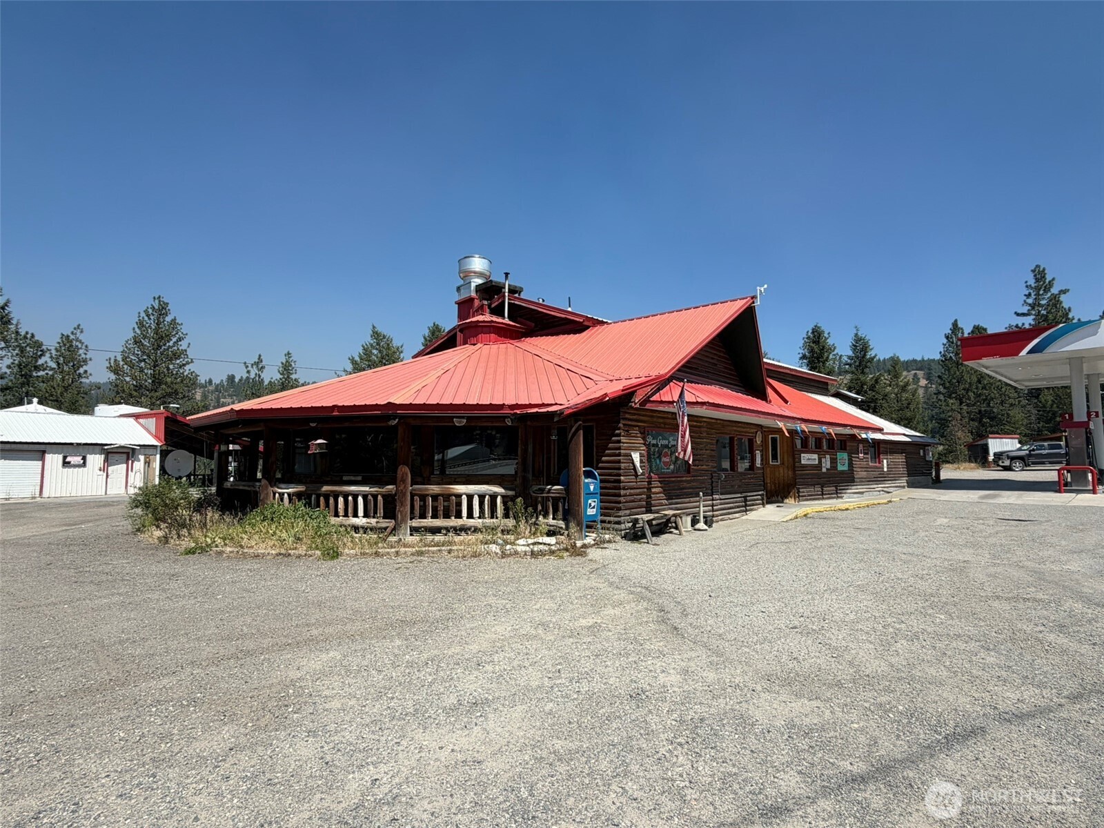 16267 Hwy 21 Property Photo 8