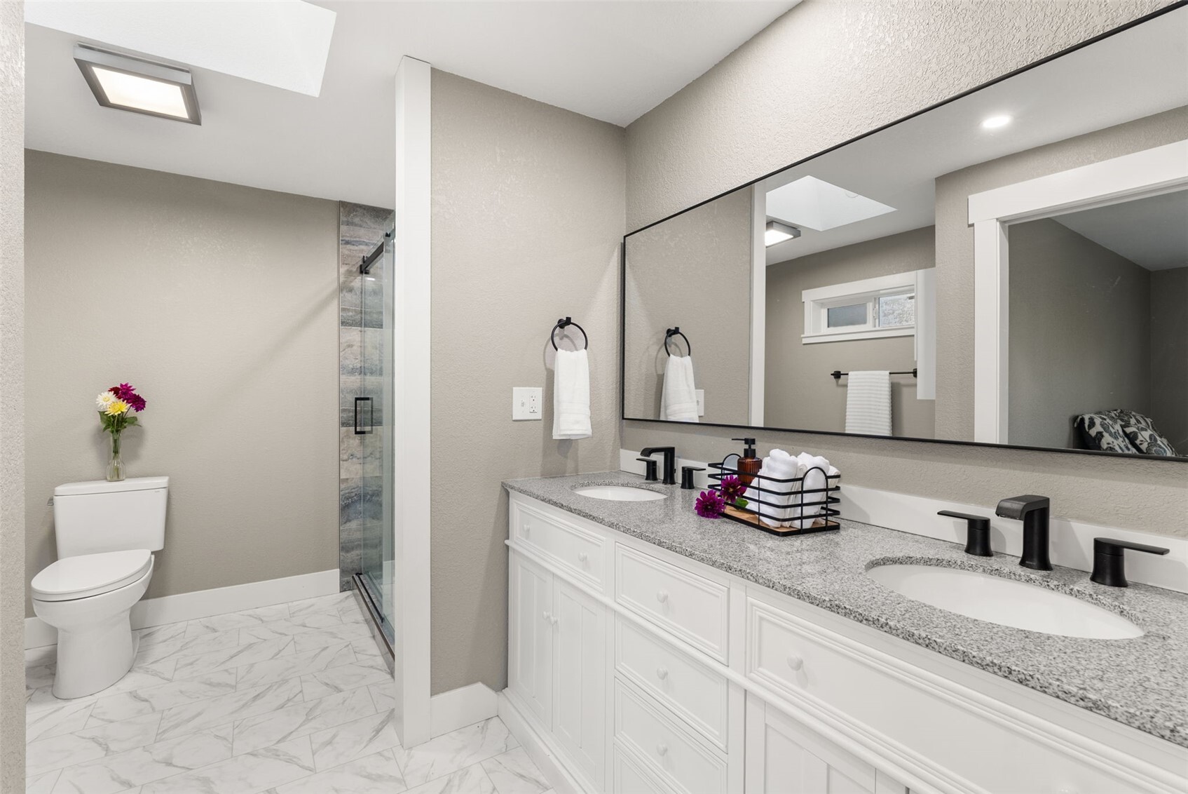 3727 Prairie Avenue Property Photo 19