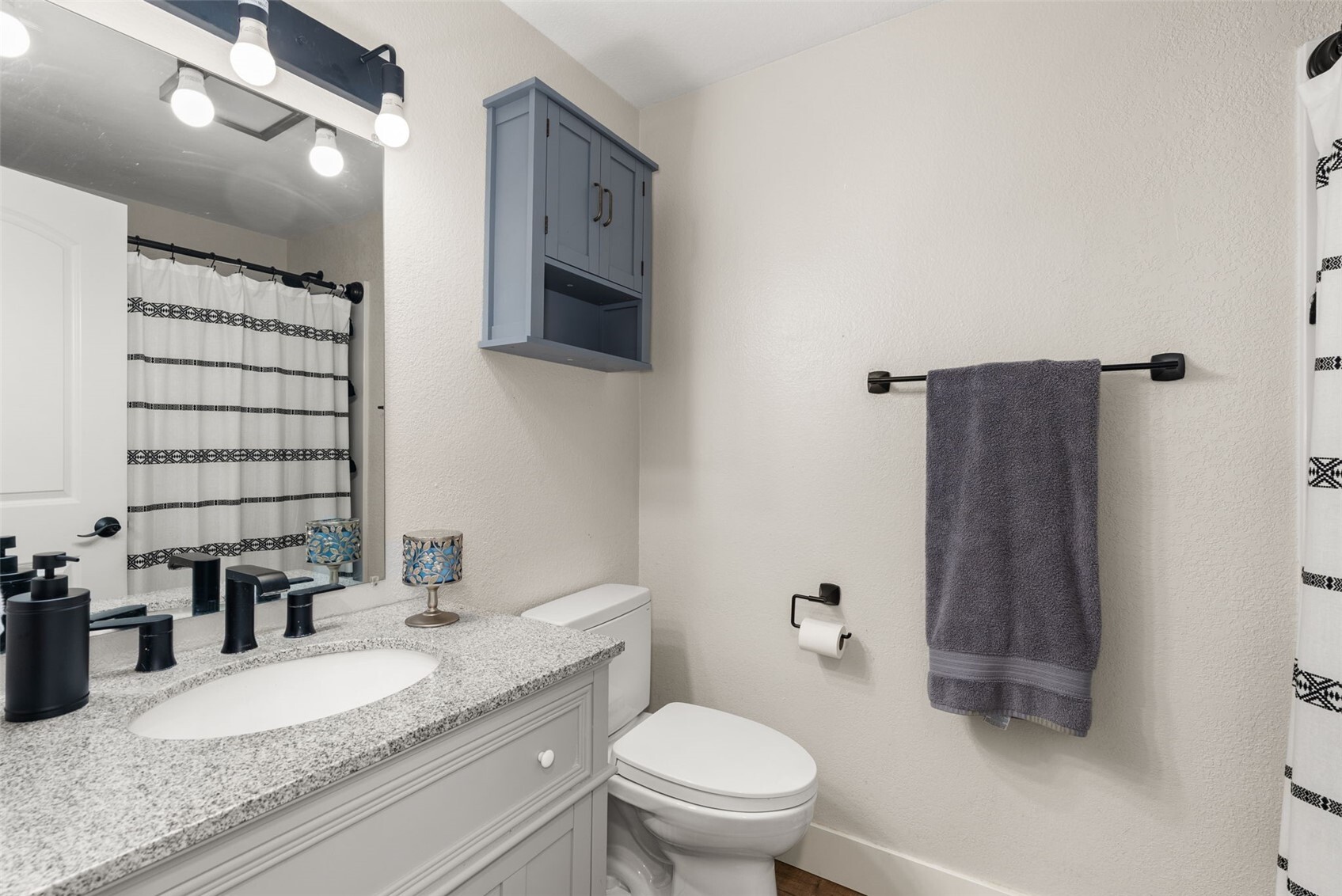 3727 Prairie Avenue Property Photo 25