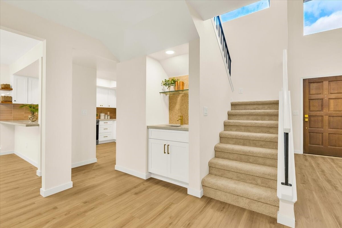16020 Village Green Drive B Property Photo 34