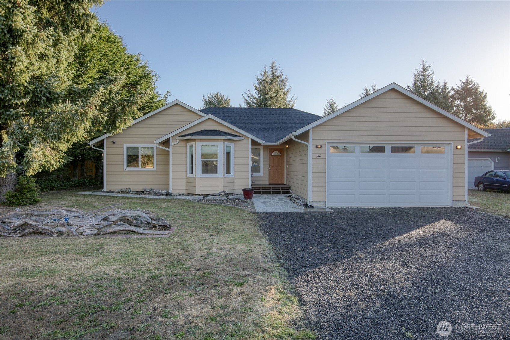 516 Canal Drive Property Photo 1