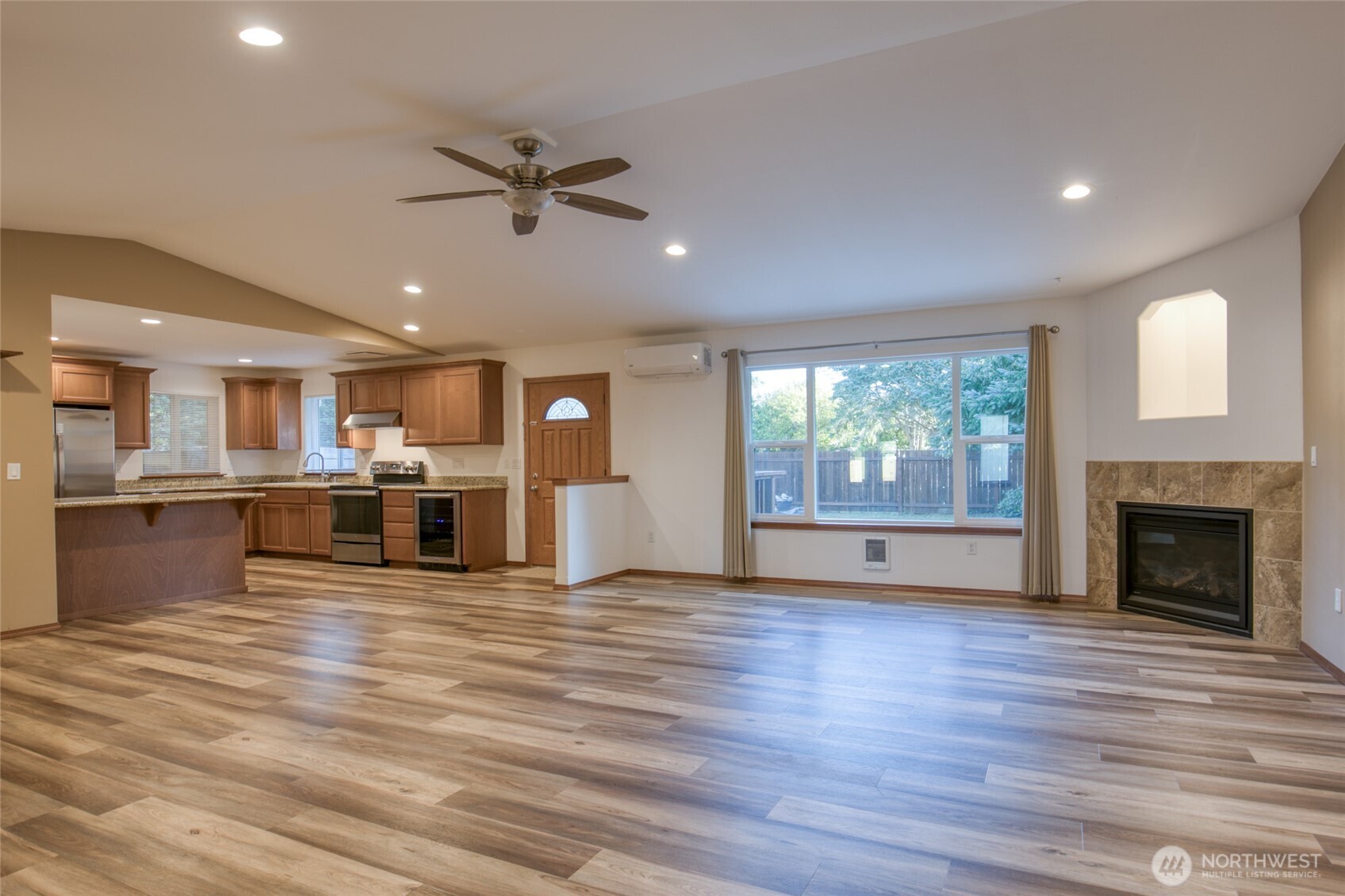 516 Canal Drive Property Photo 4