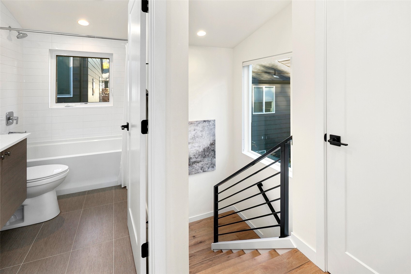 11822 31st Place B Property Photo 11