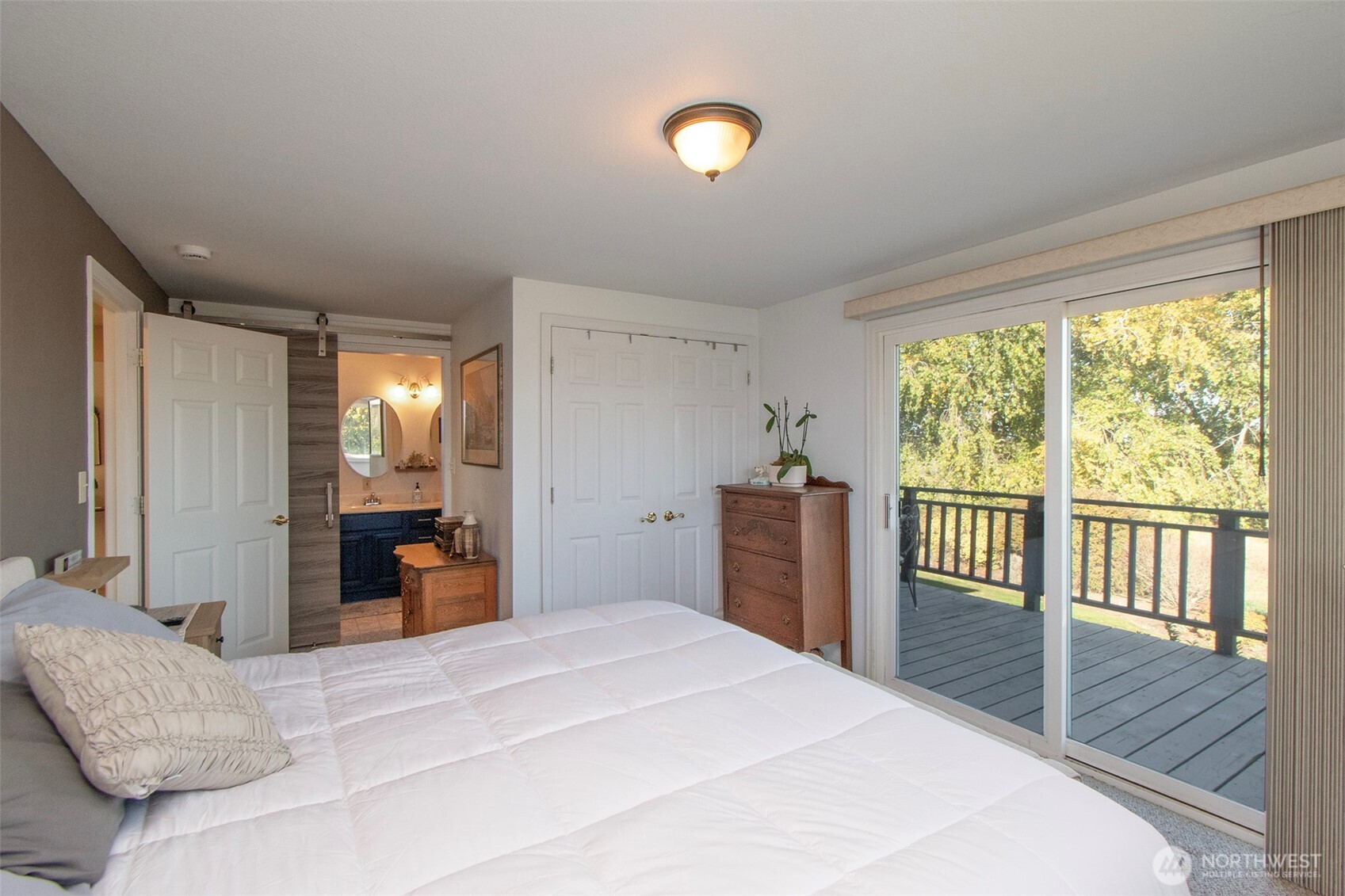 1434 Marine Drive Property Photo 23