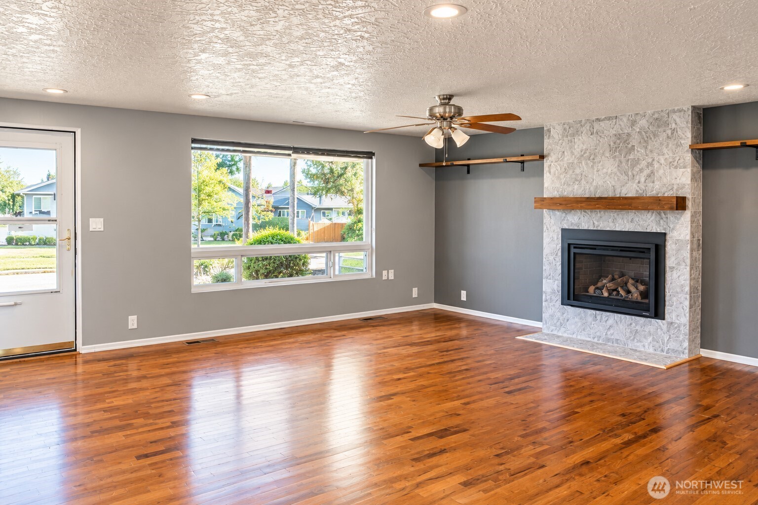 9405 Prospect Street Property Photo 4