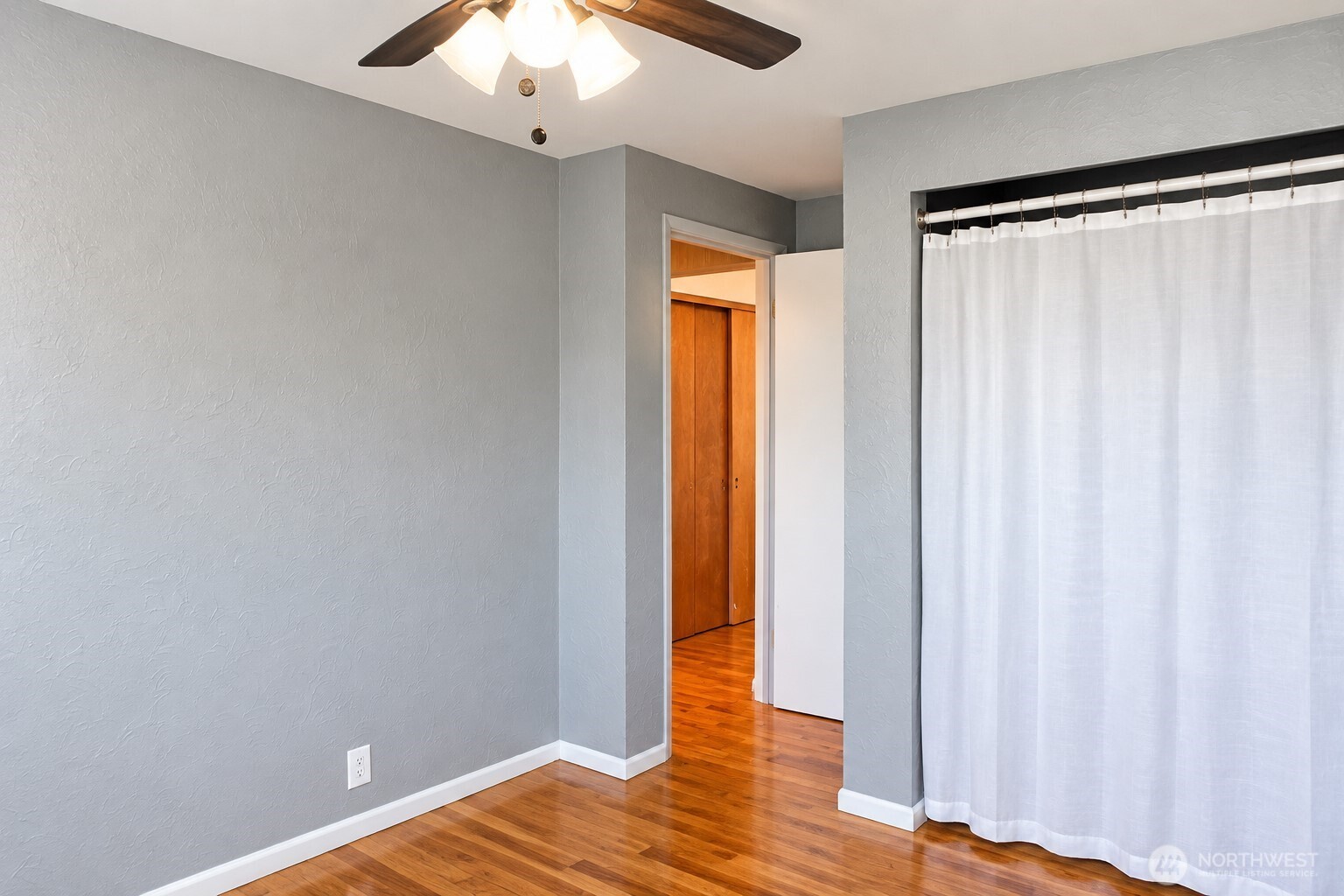9405 Prospect Street Property Photo 15