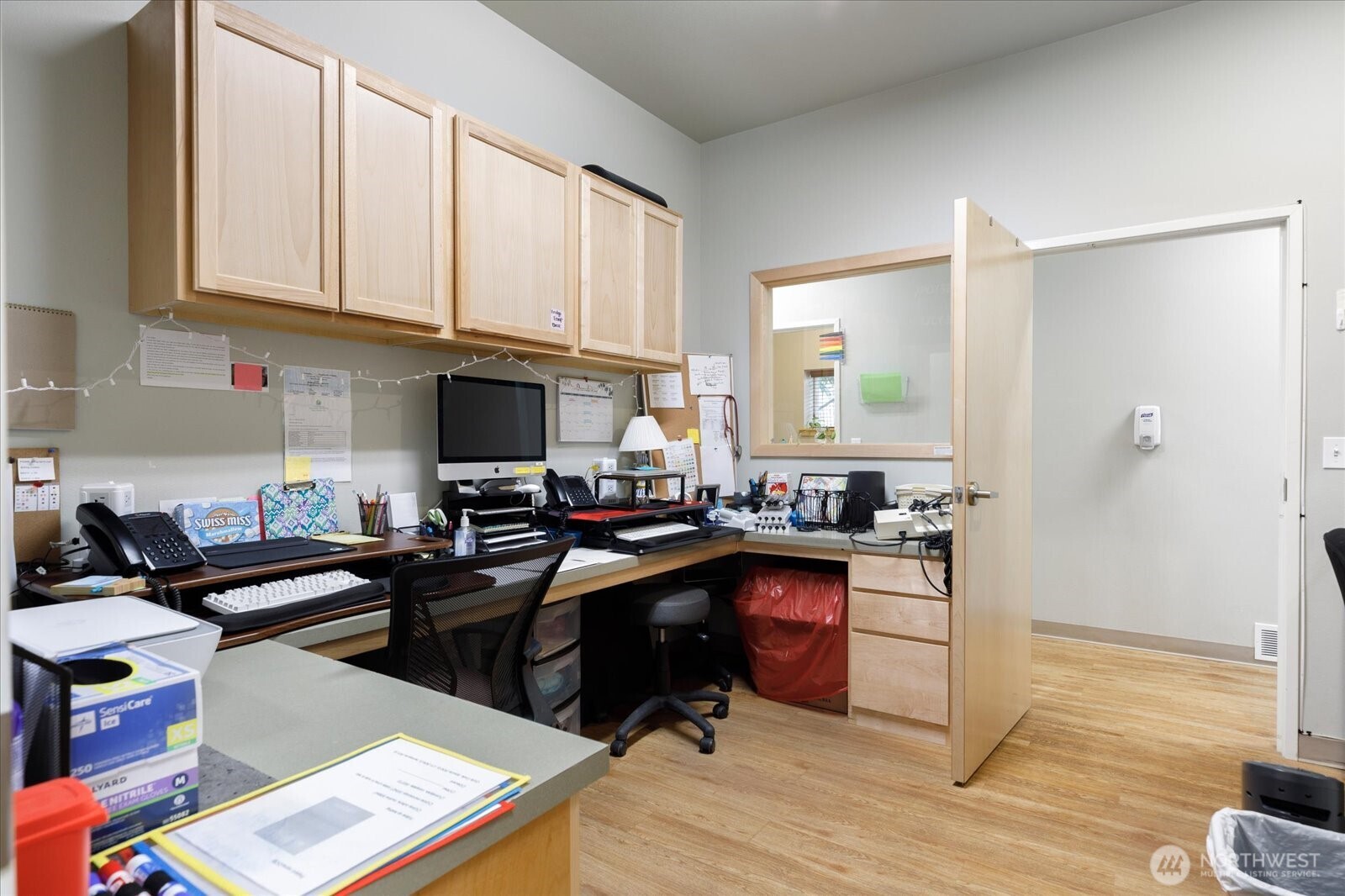 5577 Vanbarr Place Property Photo 11