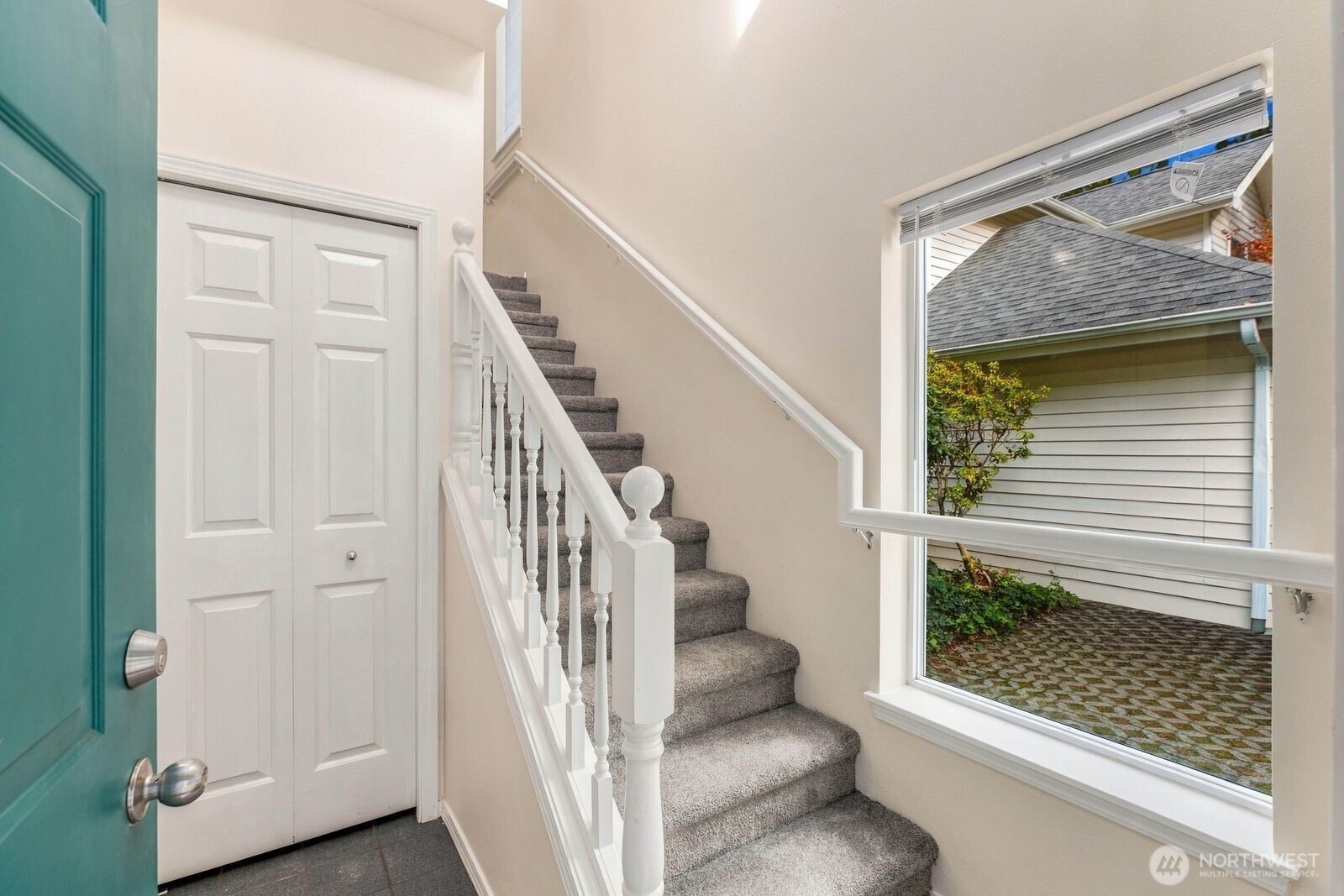 16219 Northup Way C-201 Property Photo 6