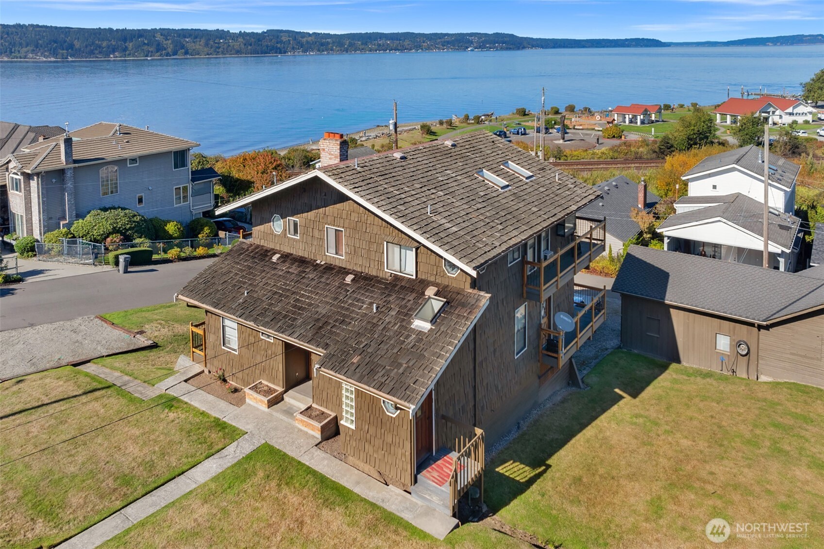 506 4th Street Property Photo 8