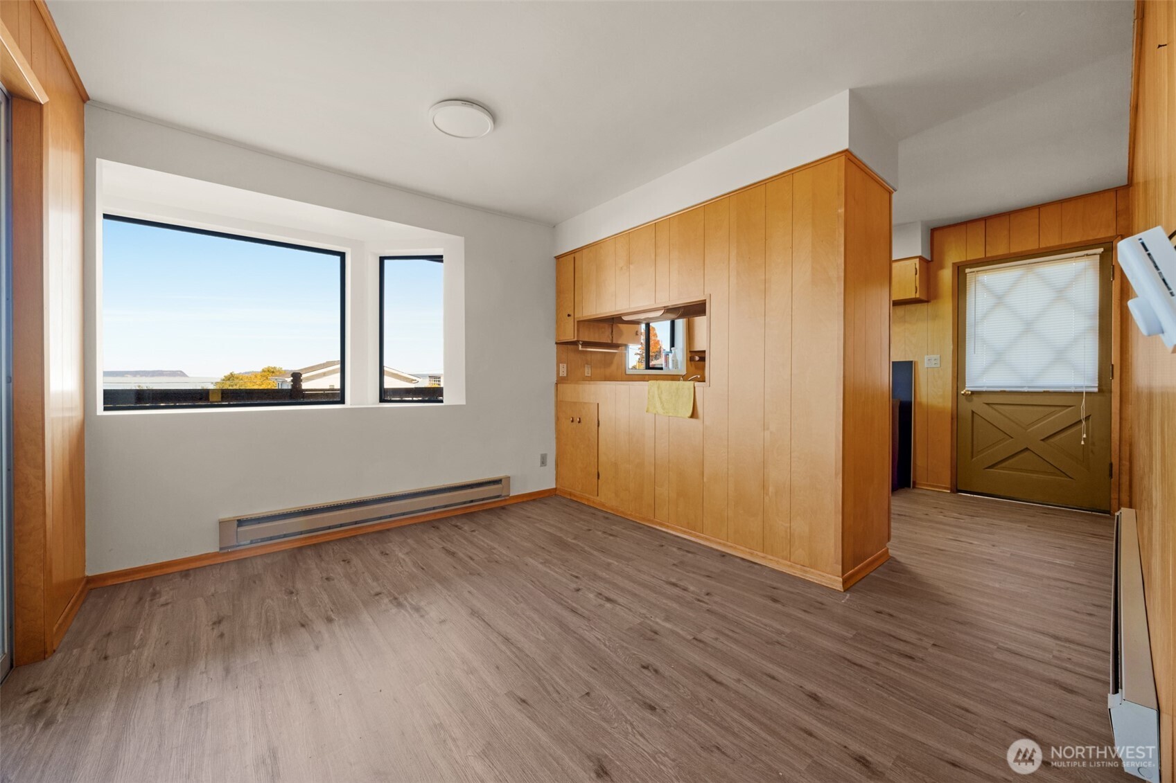 506 4th Street Property Photo 15