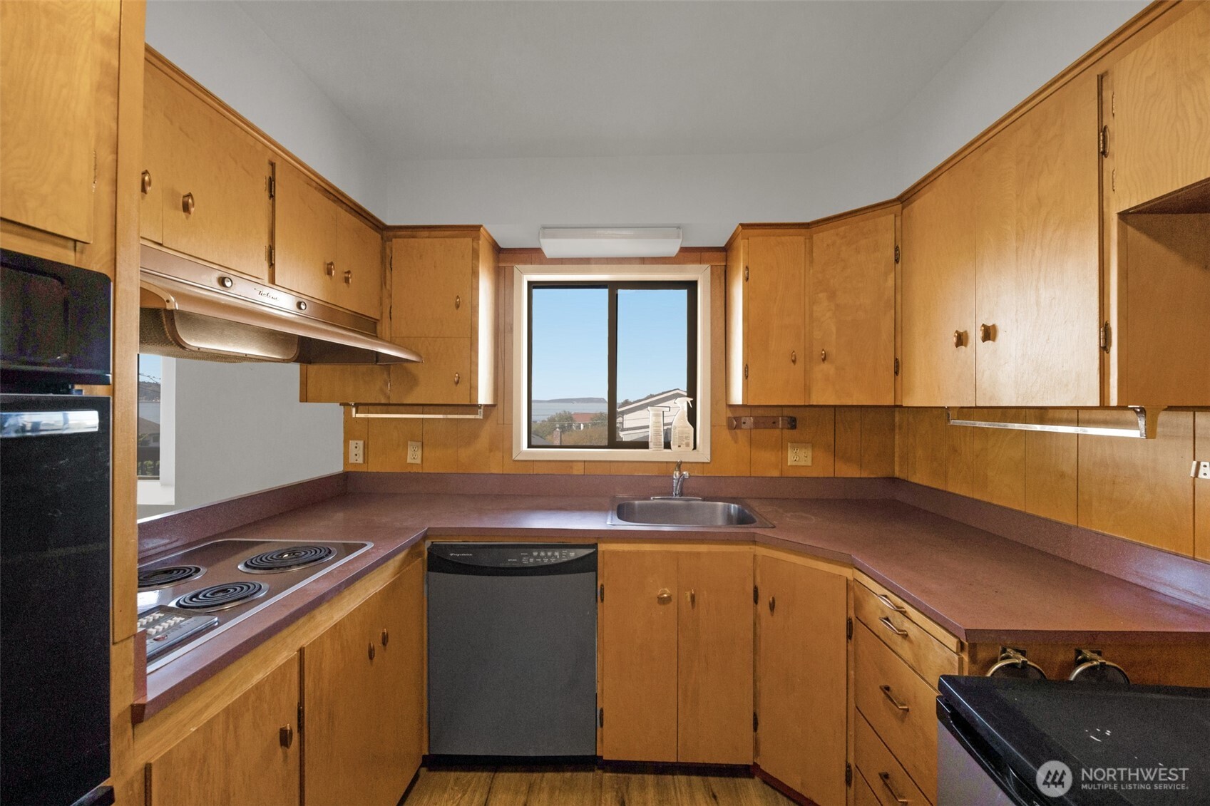 506 4th Street Property Photo 18