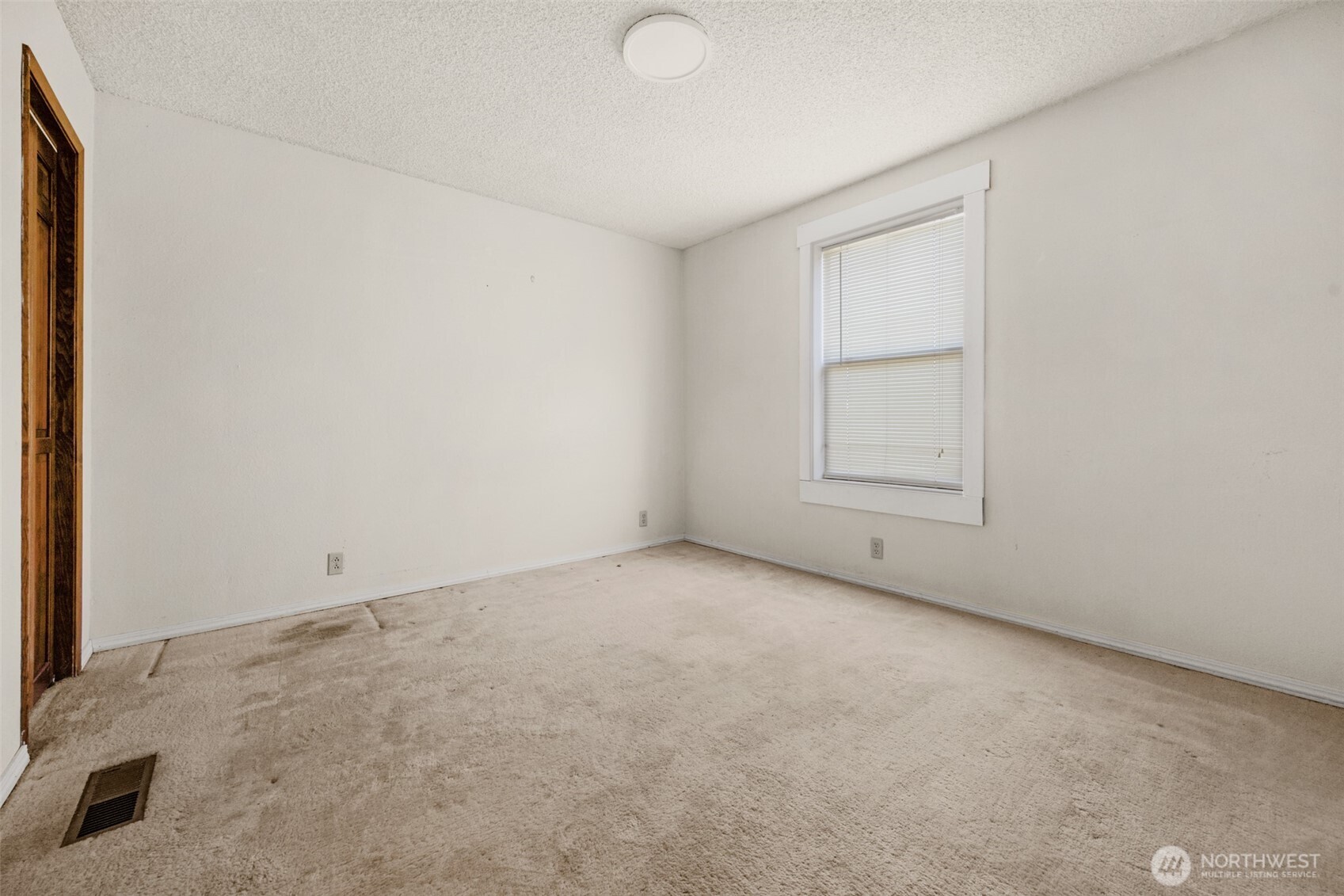 506 4th Street Property Photo 25
