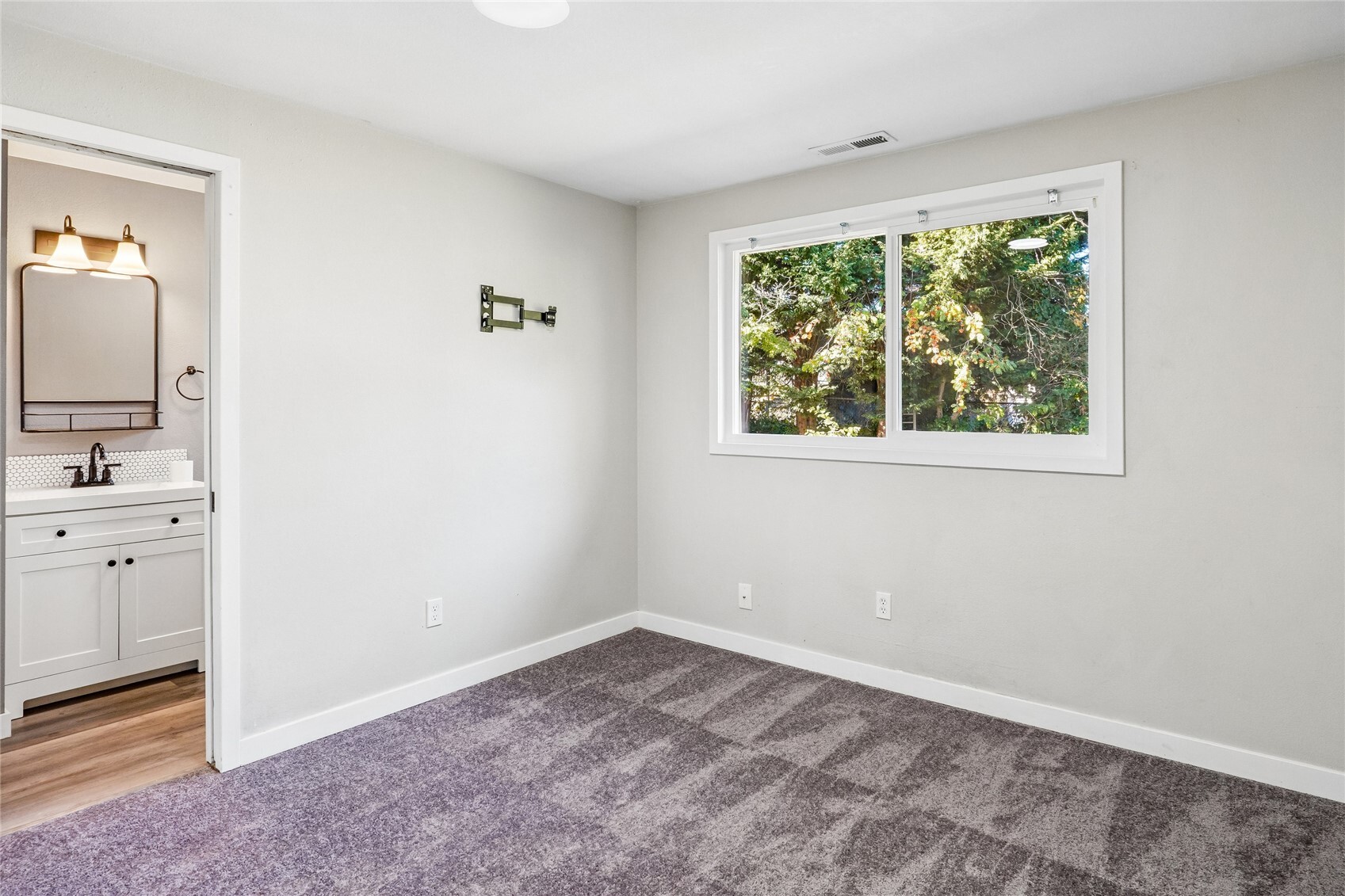 1919 67th Place Property Photo 19