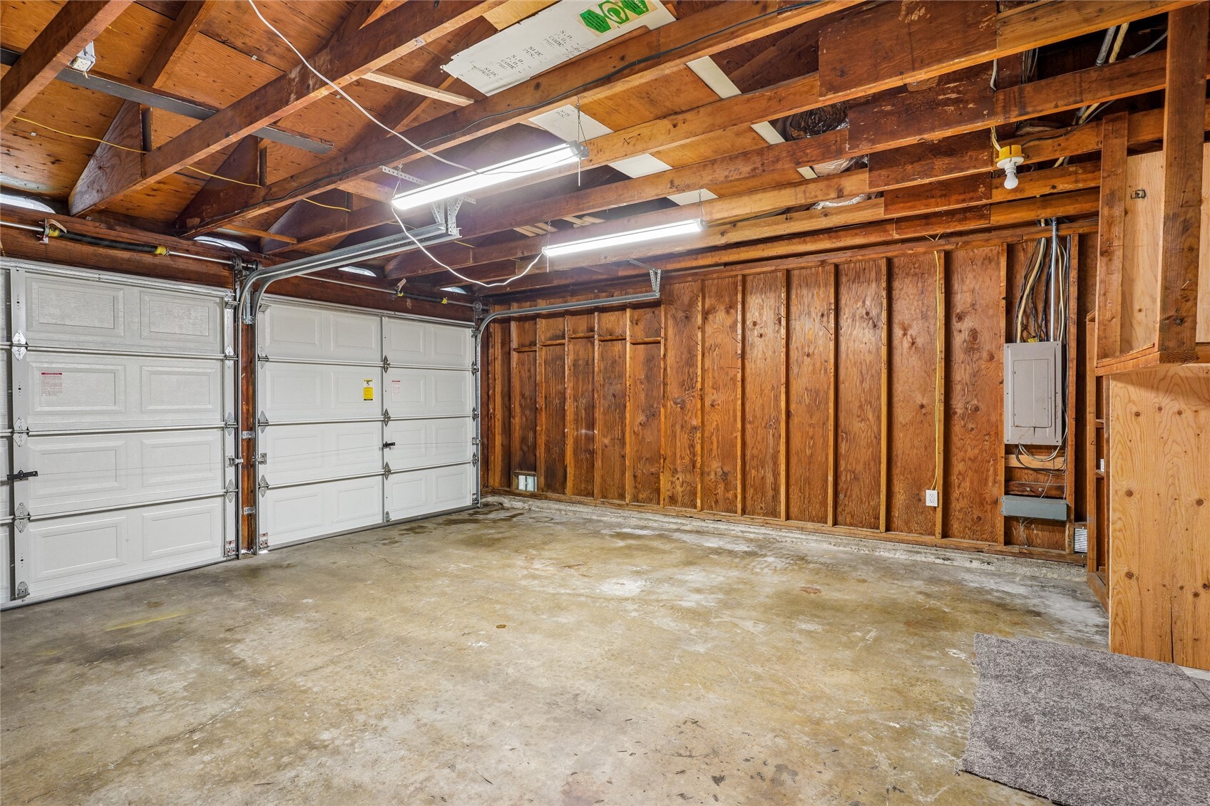 1919 67th Place Property Photo 31