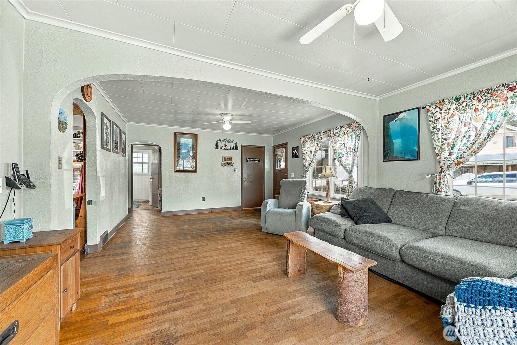 300 Standford Avenue Property Photo 6