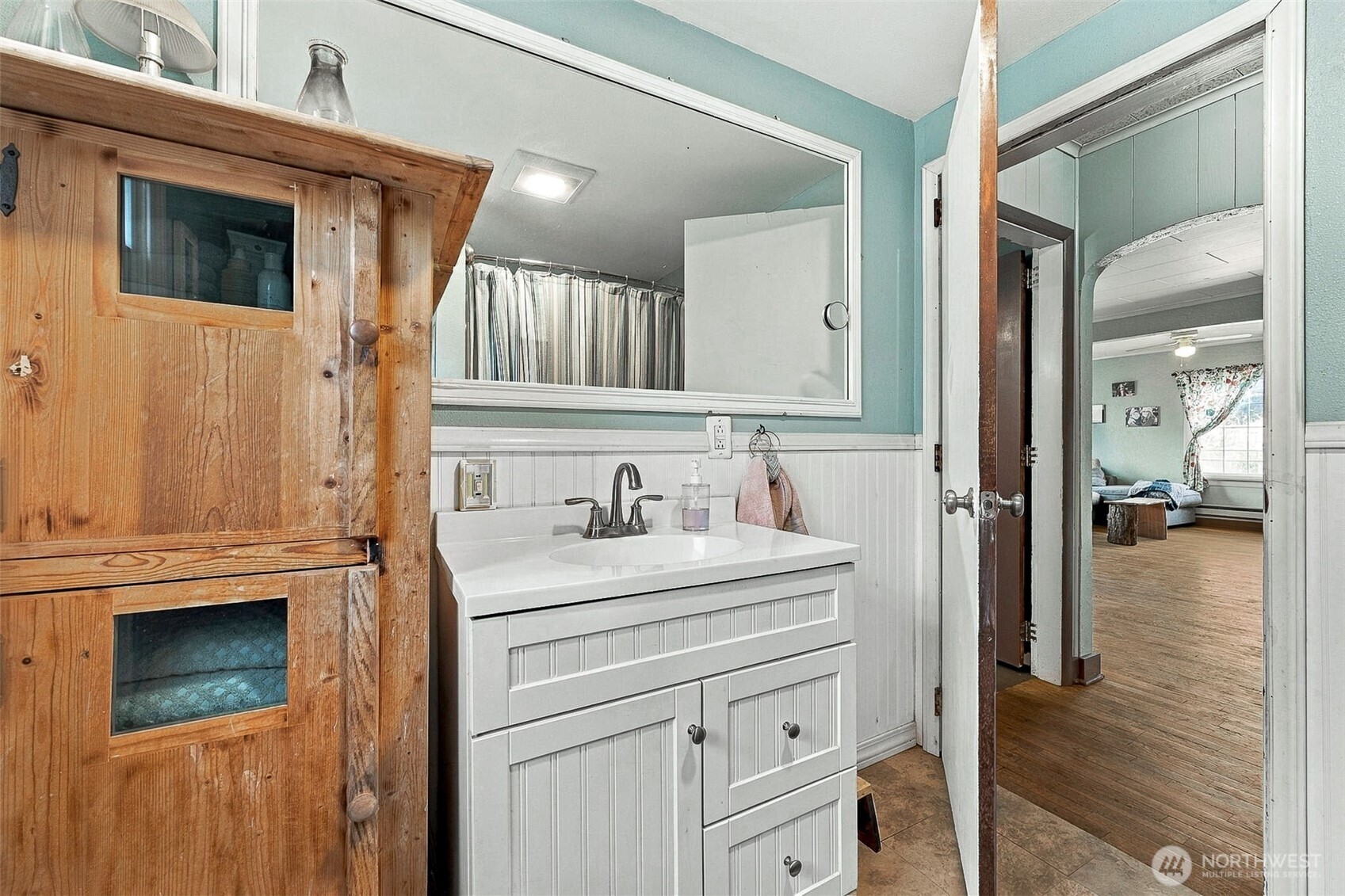 300 Standford Avenue Property Photo 15