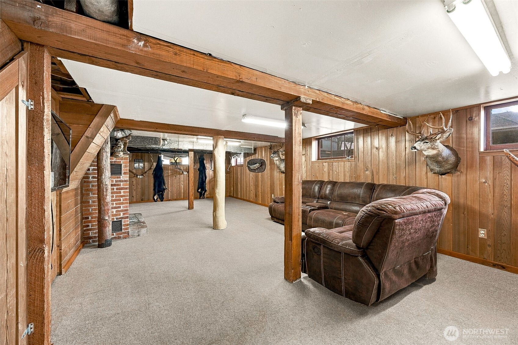 300 Standford Avenue Property Photo 17