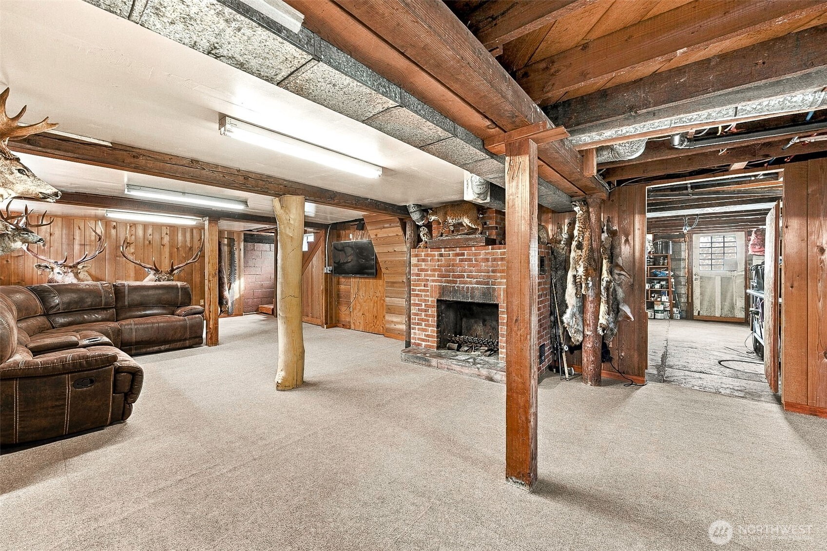 300 Standford Avenue Property Photo 18