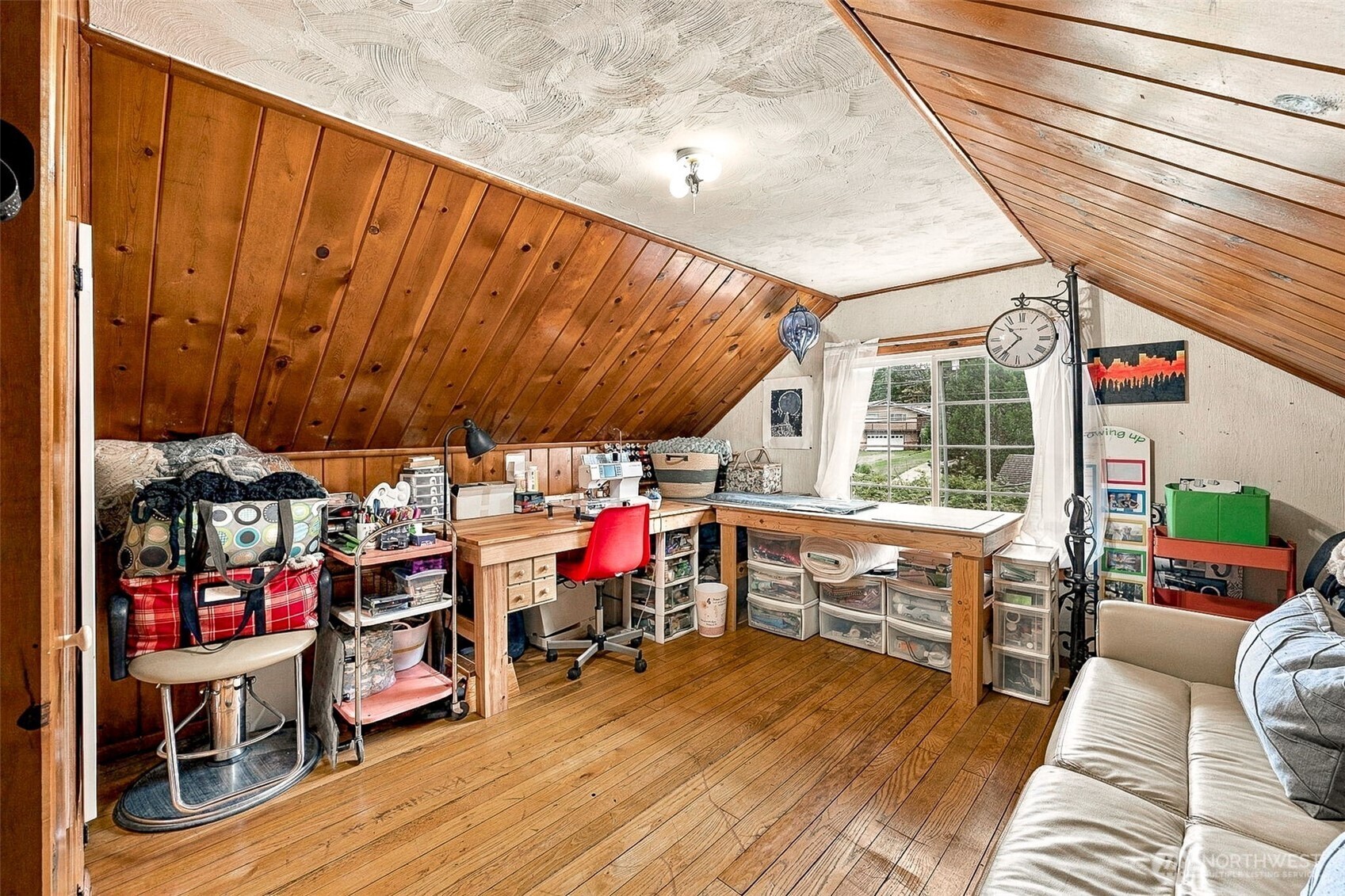 300 Standford Avenue Property Photo 23