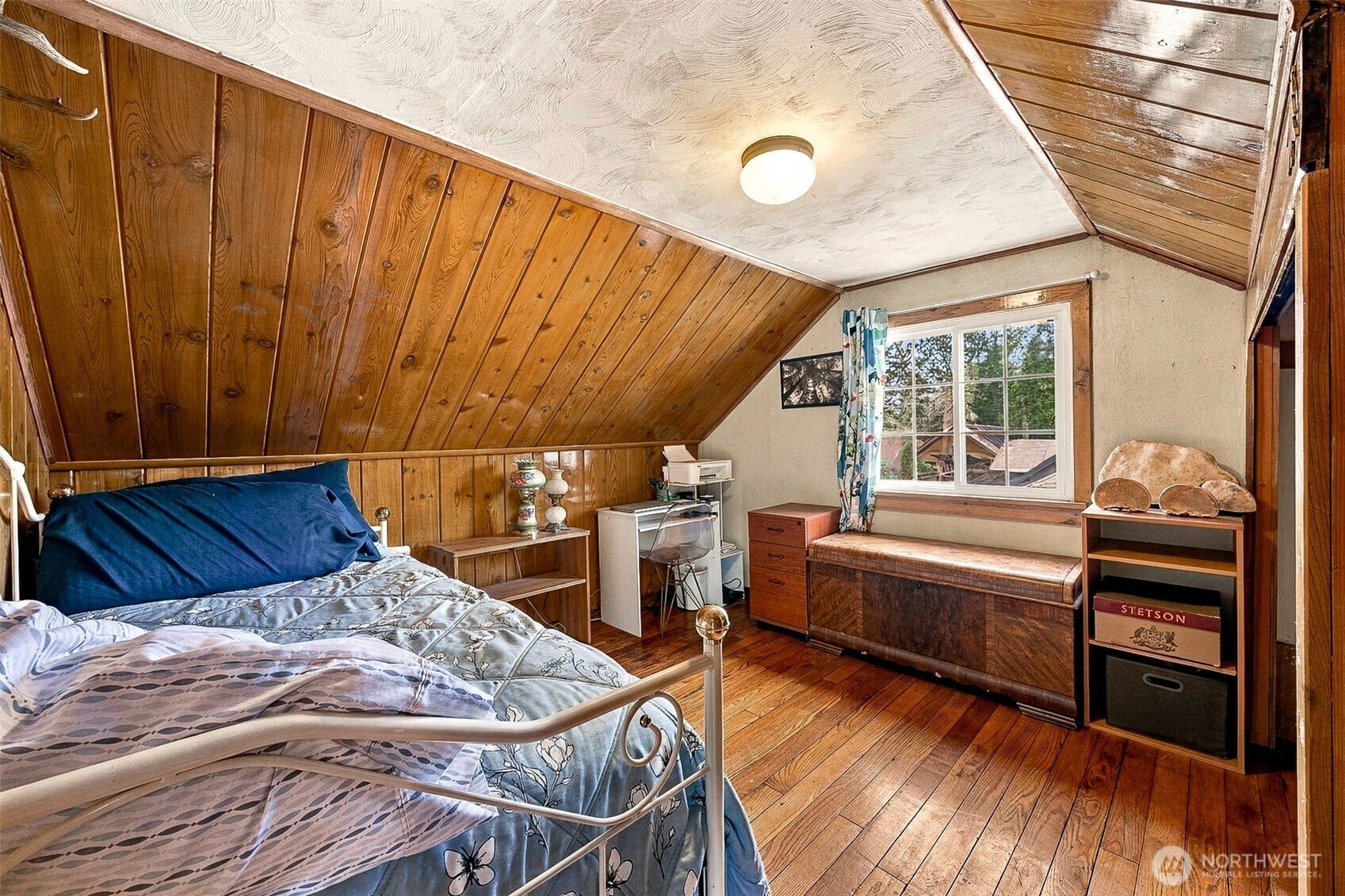 300 Standford Avenue Property Photo 25