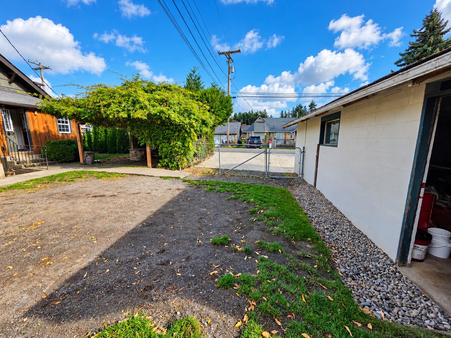 300 Standford Avenue Property Photo 26