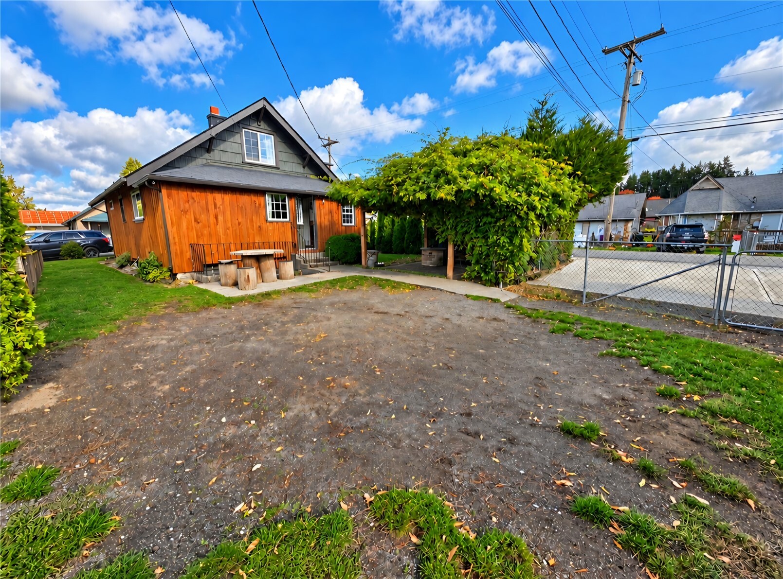 300 Standford Avenue Property Photo 27