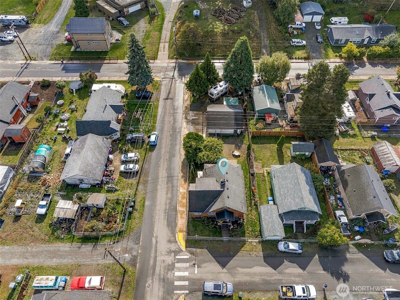 300 Standford Avenue Property Photo 37