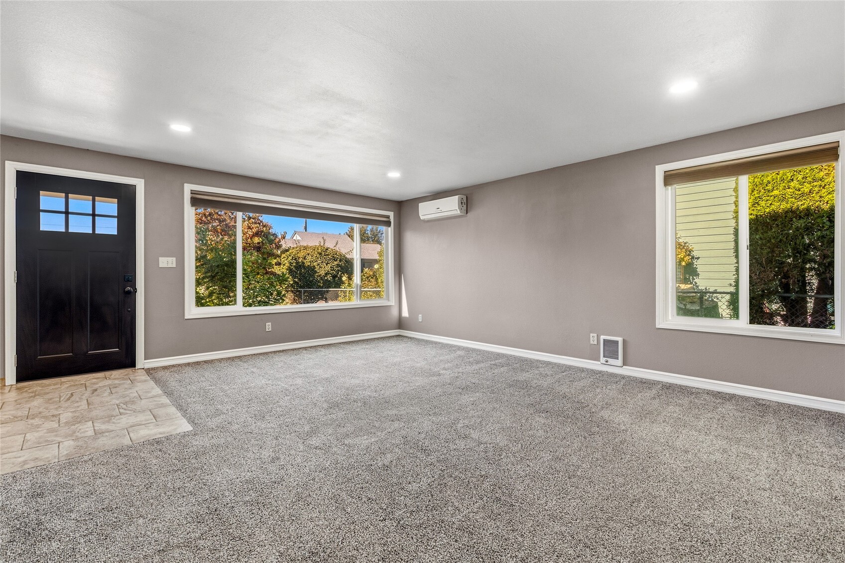 630 Clark Street Property Photo 3