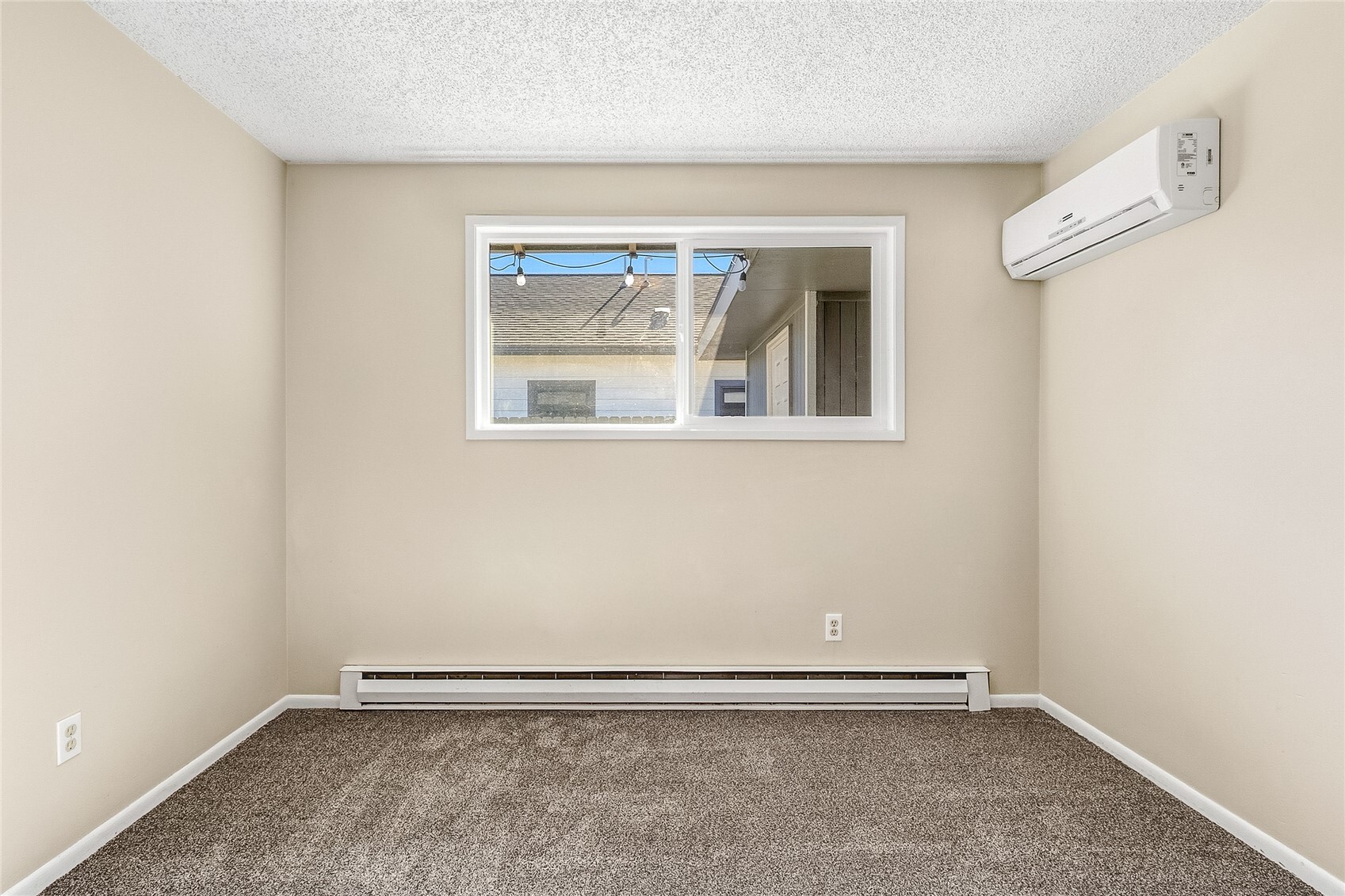 630 Clark Street Property Photo 13