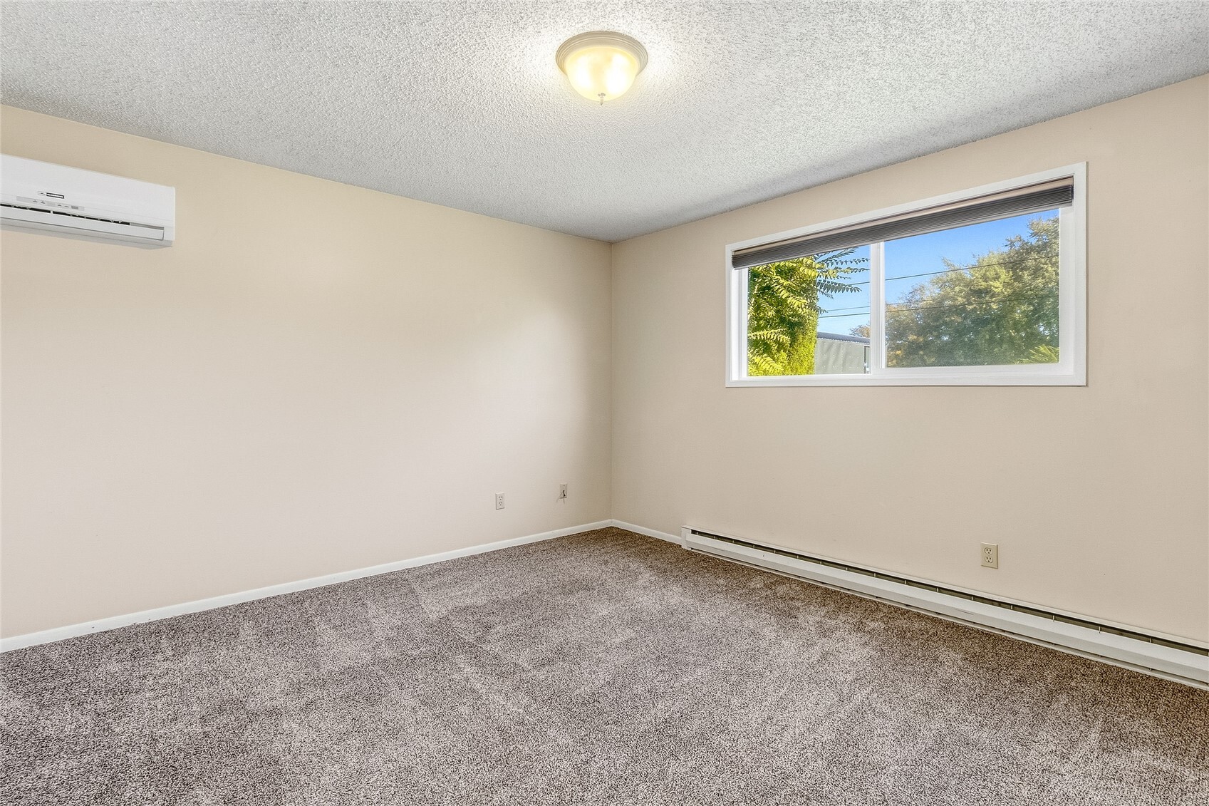 630 Clark Street Property Photo 14